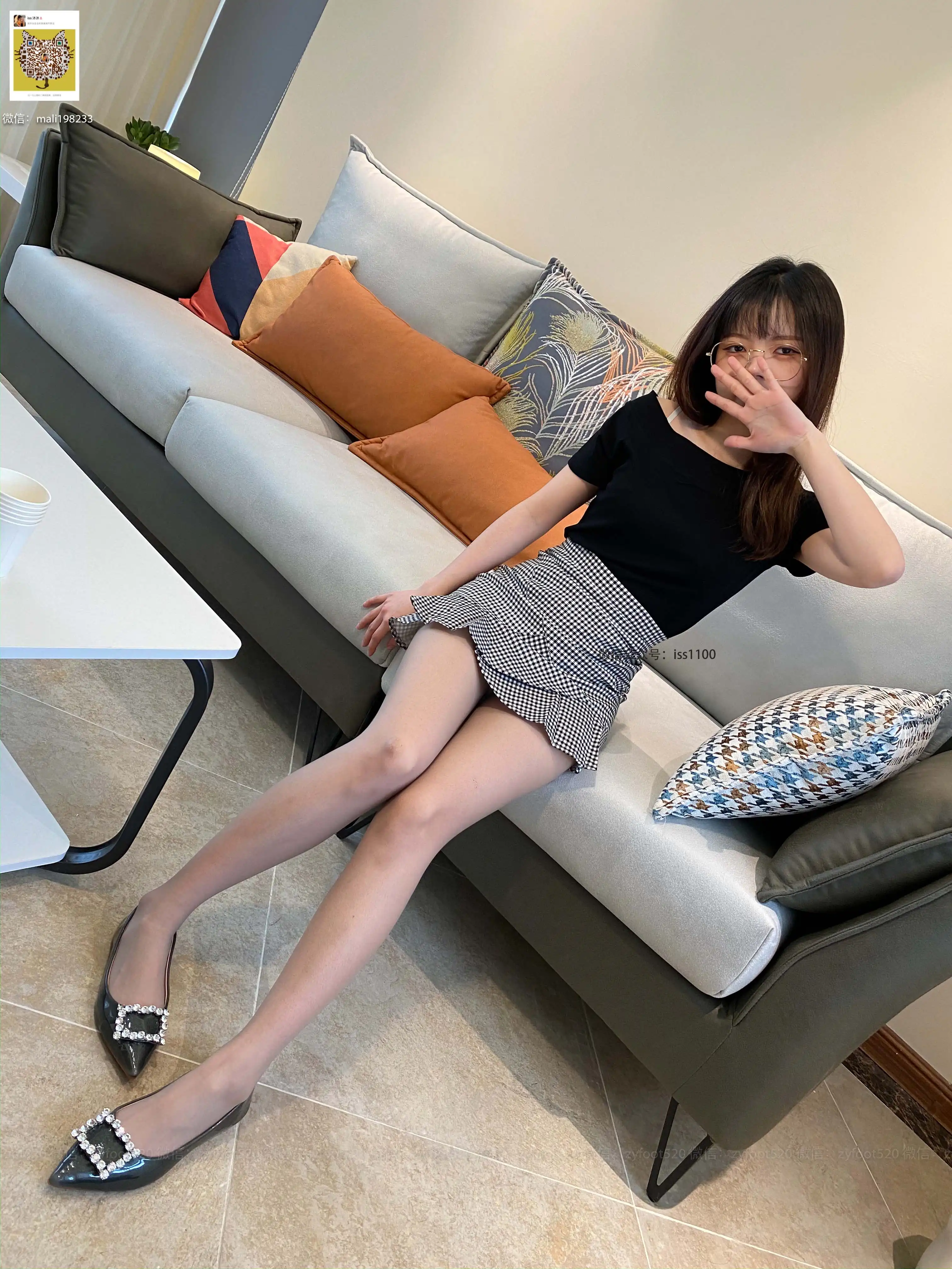 ISS系列 NO.050 小婷 [127P+1V0.998G] - 第2张
