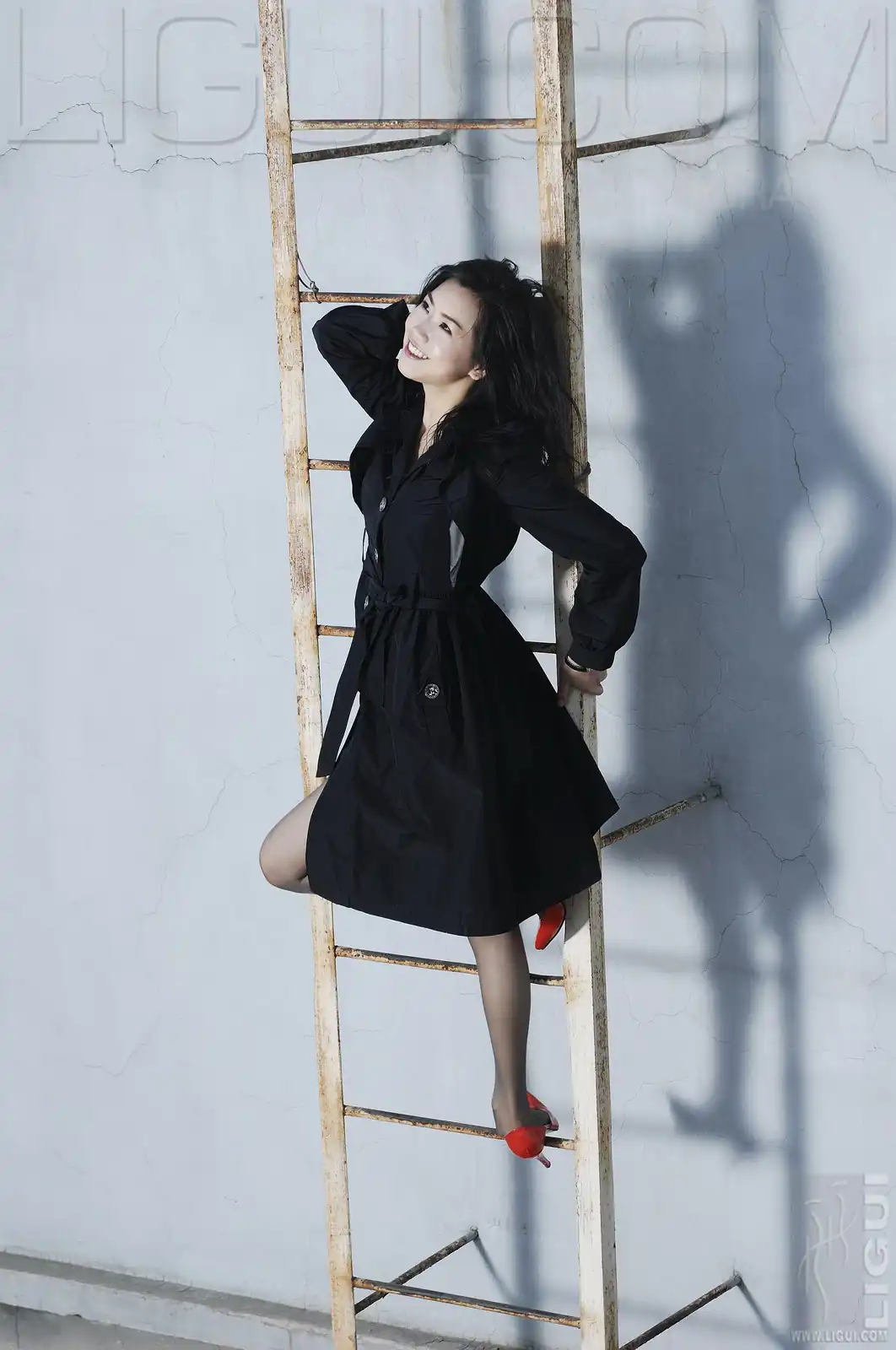 [Ligui丽柜] 2008.04.09 海倫 紅與黑