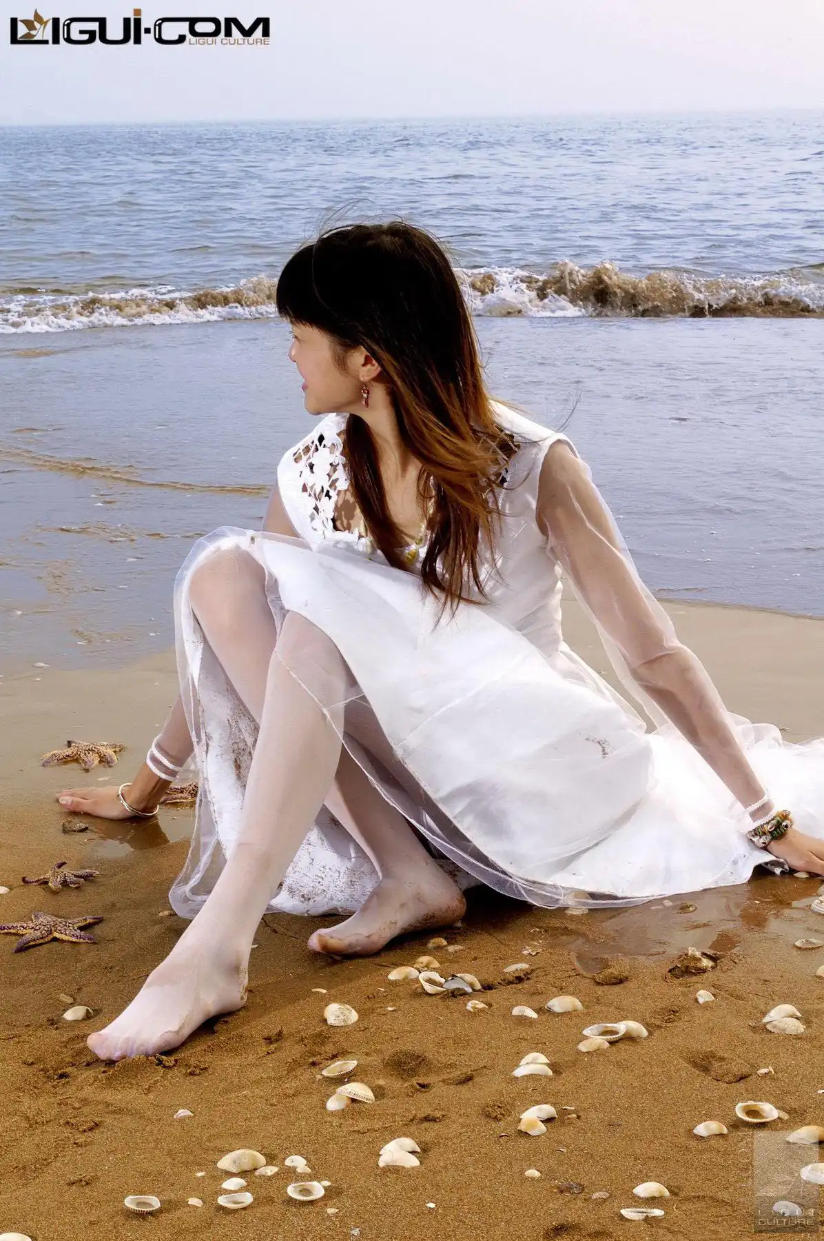 [Ligui丽柜] 2008.05.08 菲儿 出海旅行的最大收获—丝袜版白雪公主 - 第2张