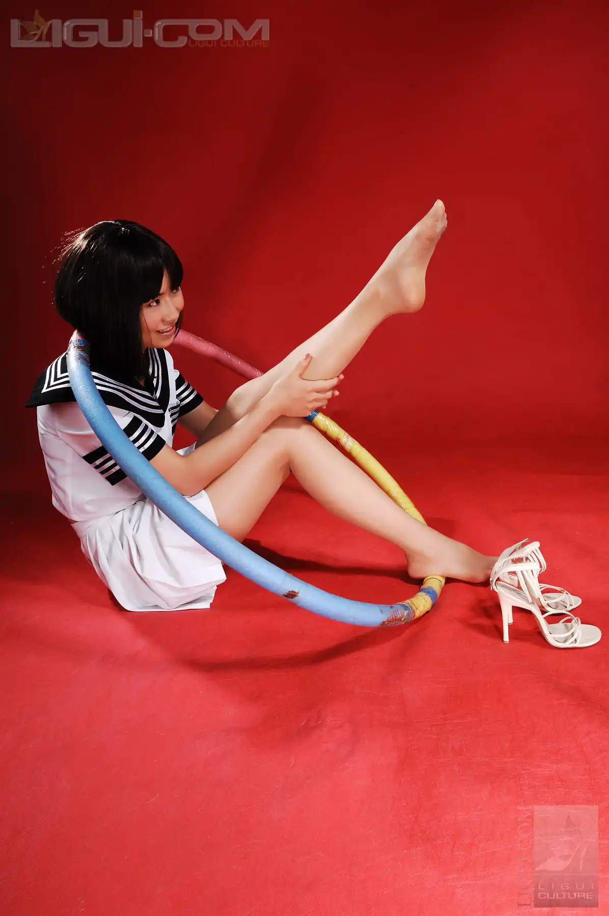 [Ligui丽柜] 2008.11.16 可爱学生妹锻炼时不忘秀丝袜 Model 由美 - 第3张