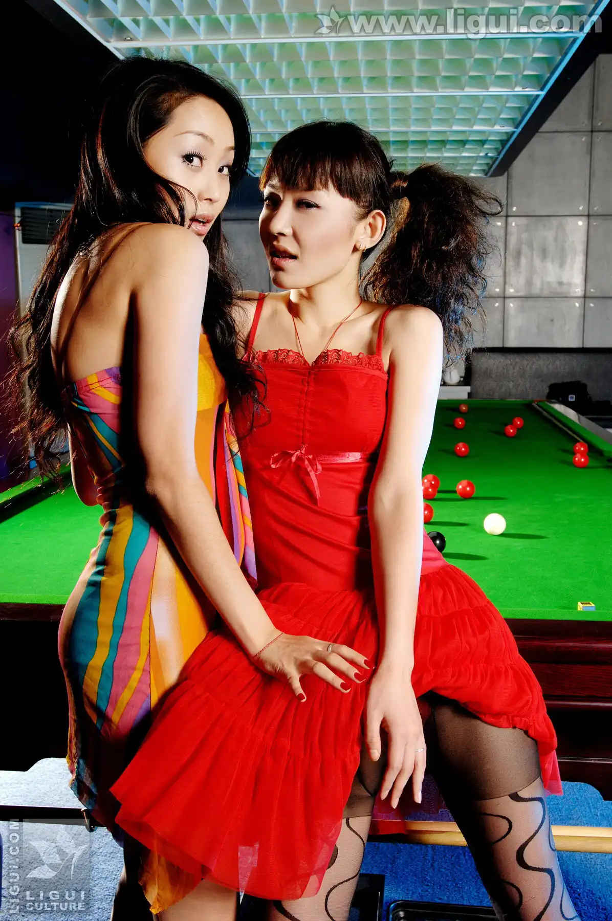 [Ligui丽柜] 2009.01.09丝袜美女玩台球，让你一饱眼福爽歪歪! Model 咪惠美 琳达 - 第2张