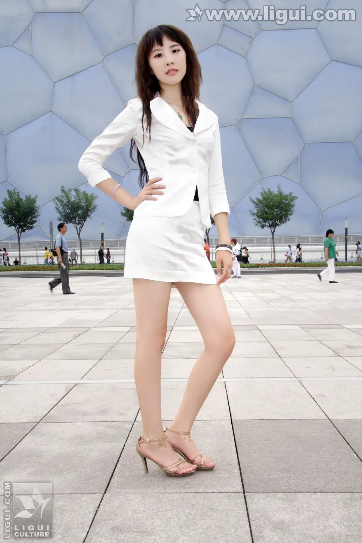 [Ligui丽柜] 2009.03.09 超级美女奥运赛场展美腿 Model 菲菲 - 第2张
