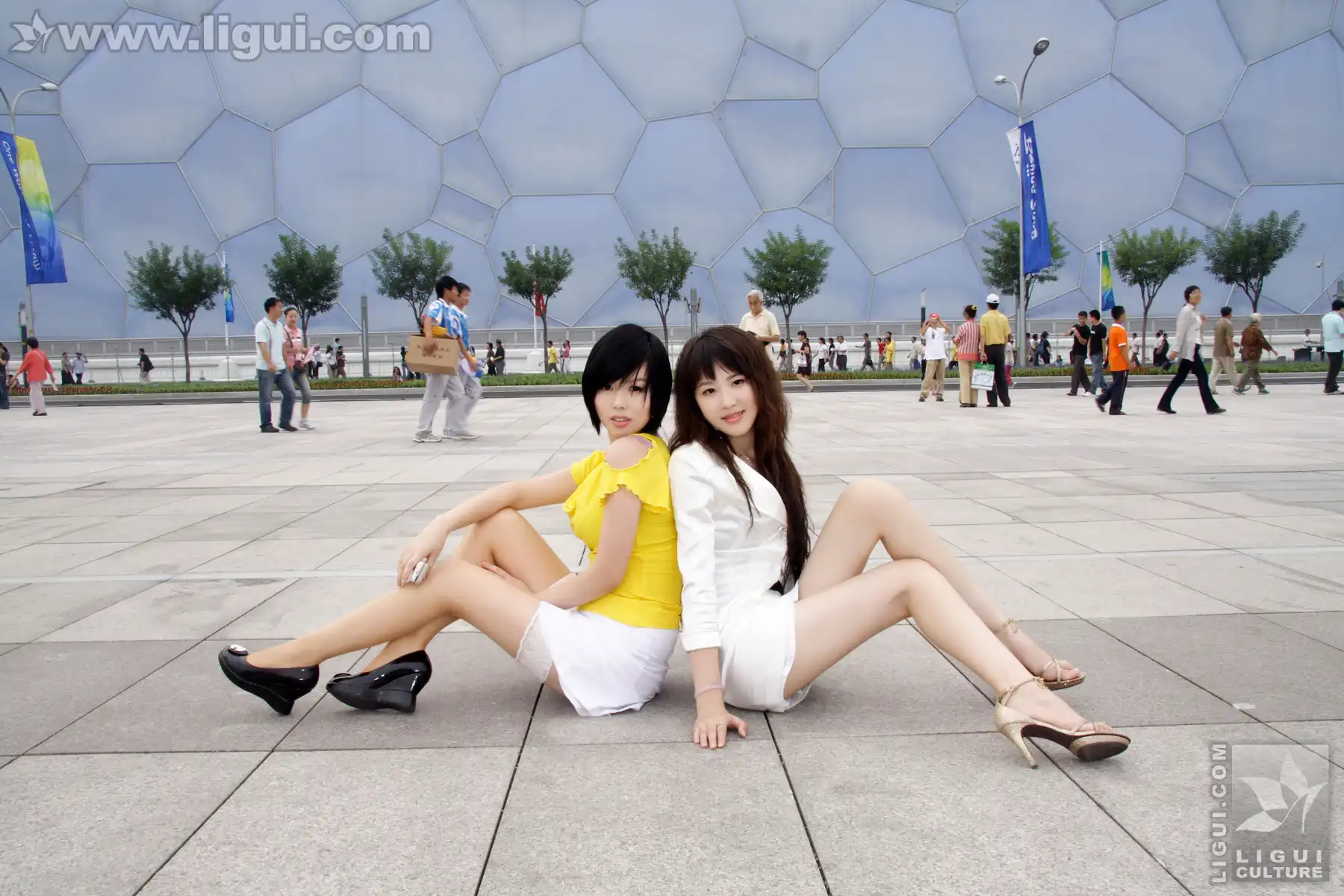 [Ligui丽柜] 2009.03.09 超级美女奥运赛场展美腿 Model 菲菲