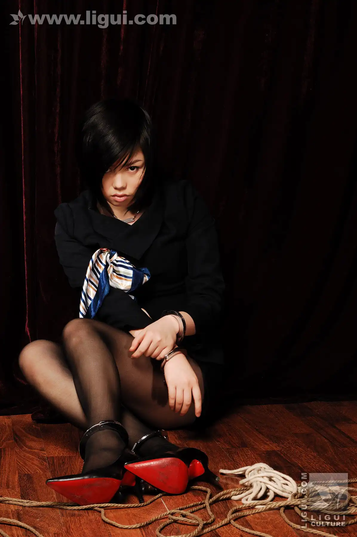 [Ligui丽柜] 2009.03.20 环环相扣女王沦为阶下囚！ Model 幕子 - 第1张