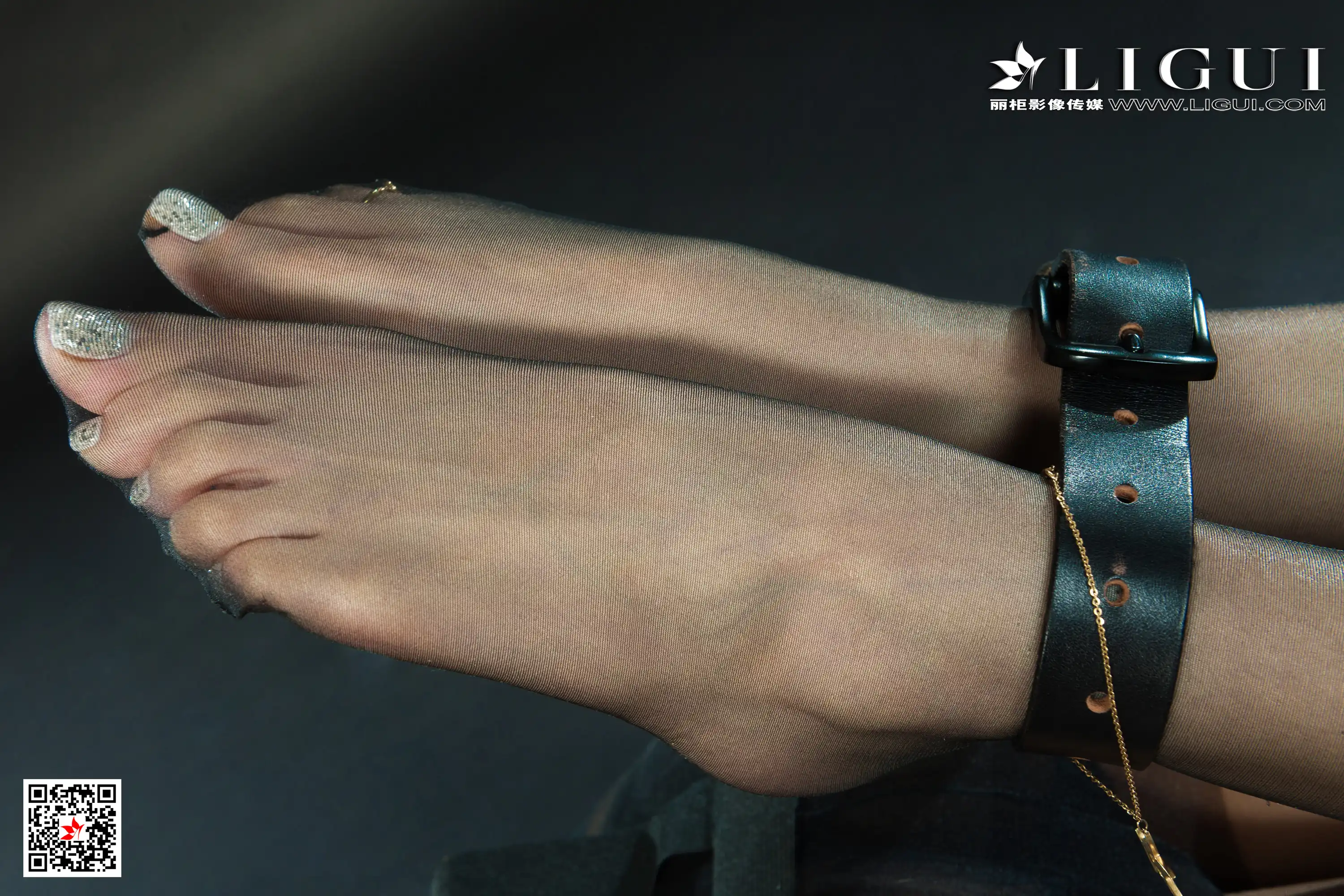 [Ligui丽柜] 2021.01.15《欲锁黑丝》兔子 [80P110MB] - 第3张