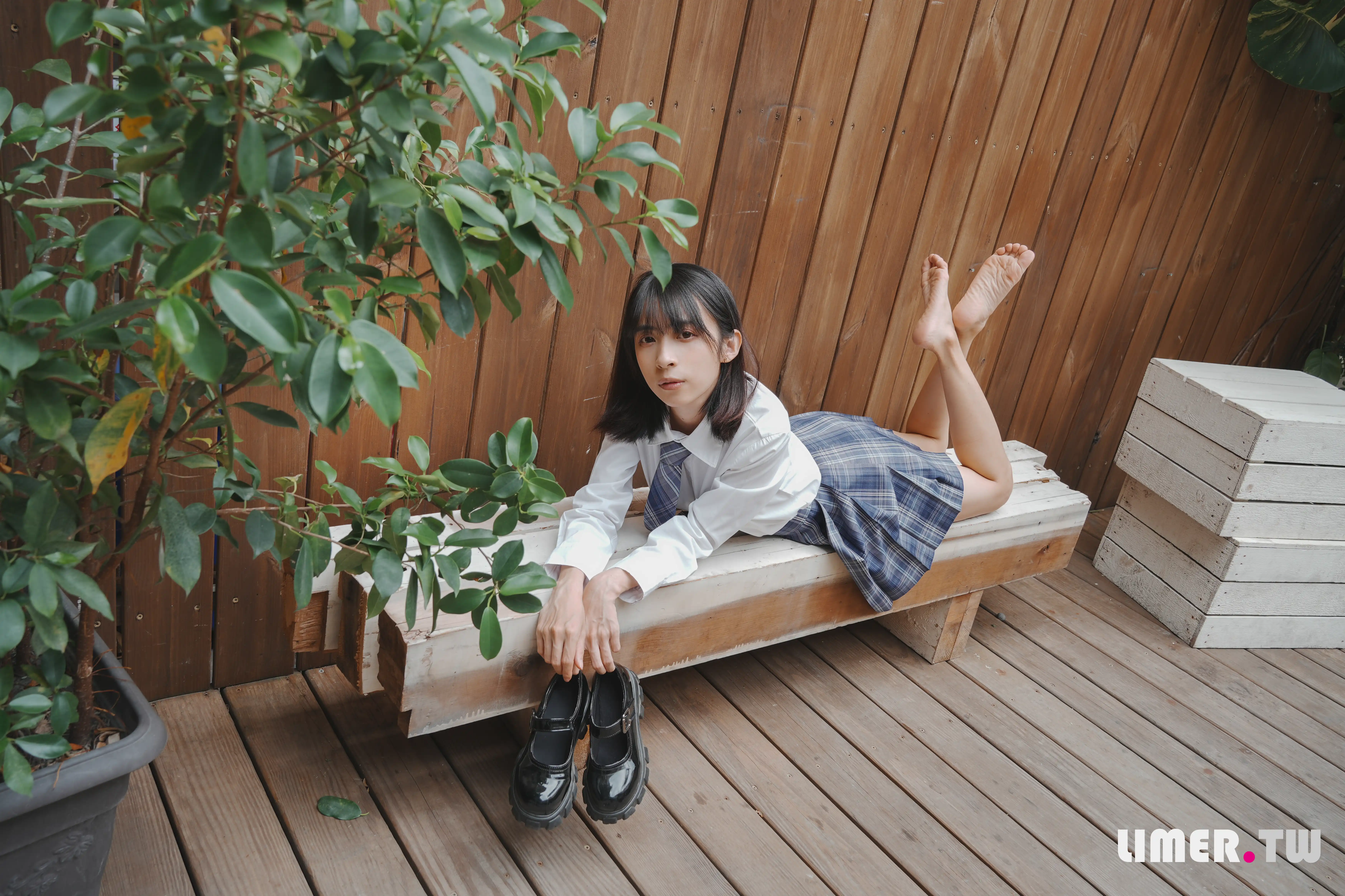 Limerence NO.048 子子 JK小腿袜到裸足的偷窥视角[181P1V-5.41G]
