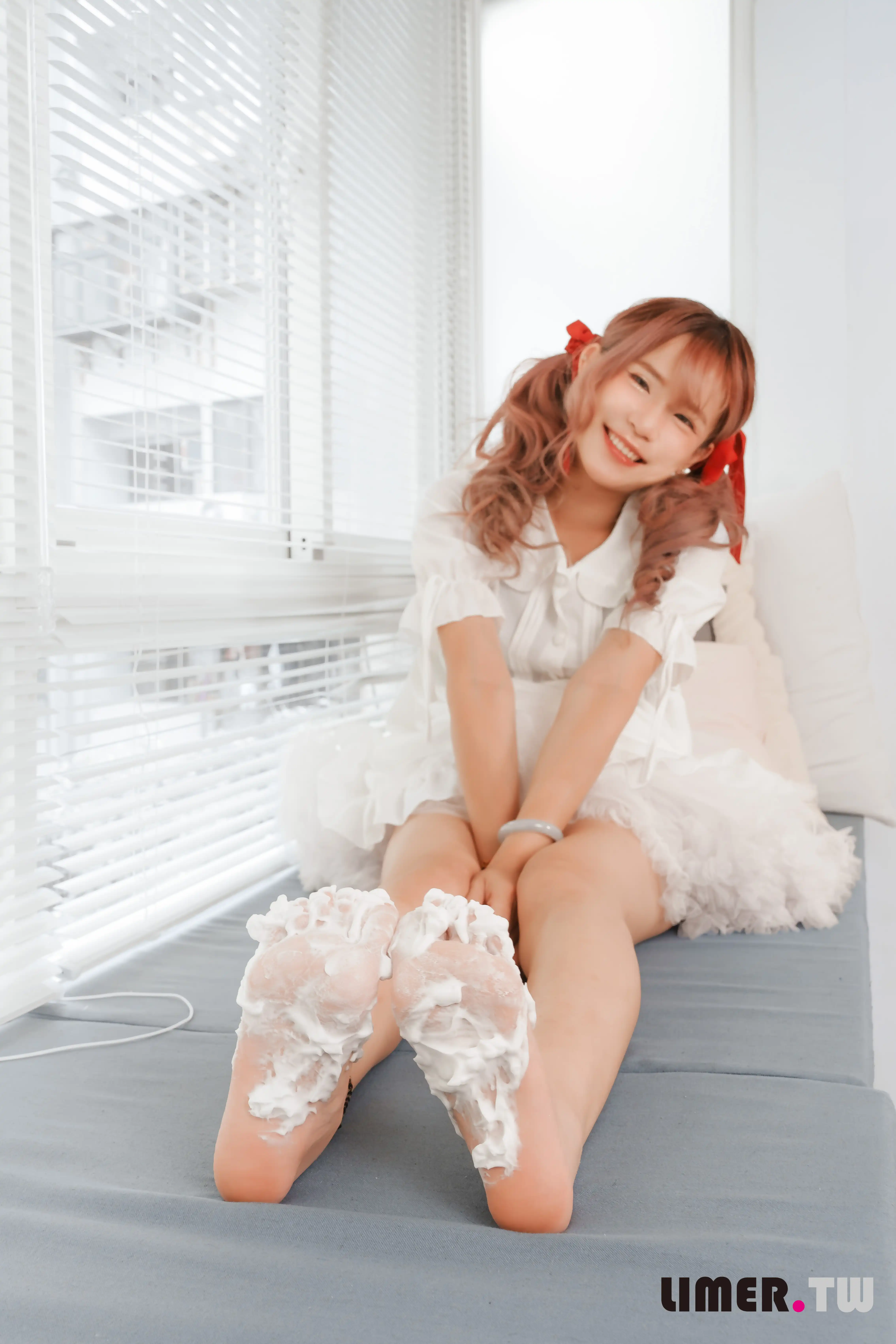 Limerence NO.087 萝莉塔小艾啾啾裸足玩弄奶油蛋糕 [114P+1V 4.12G] - 第3张