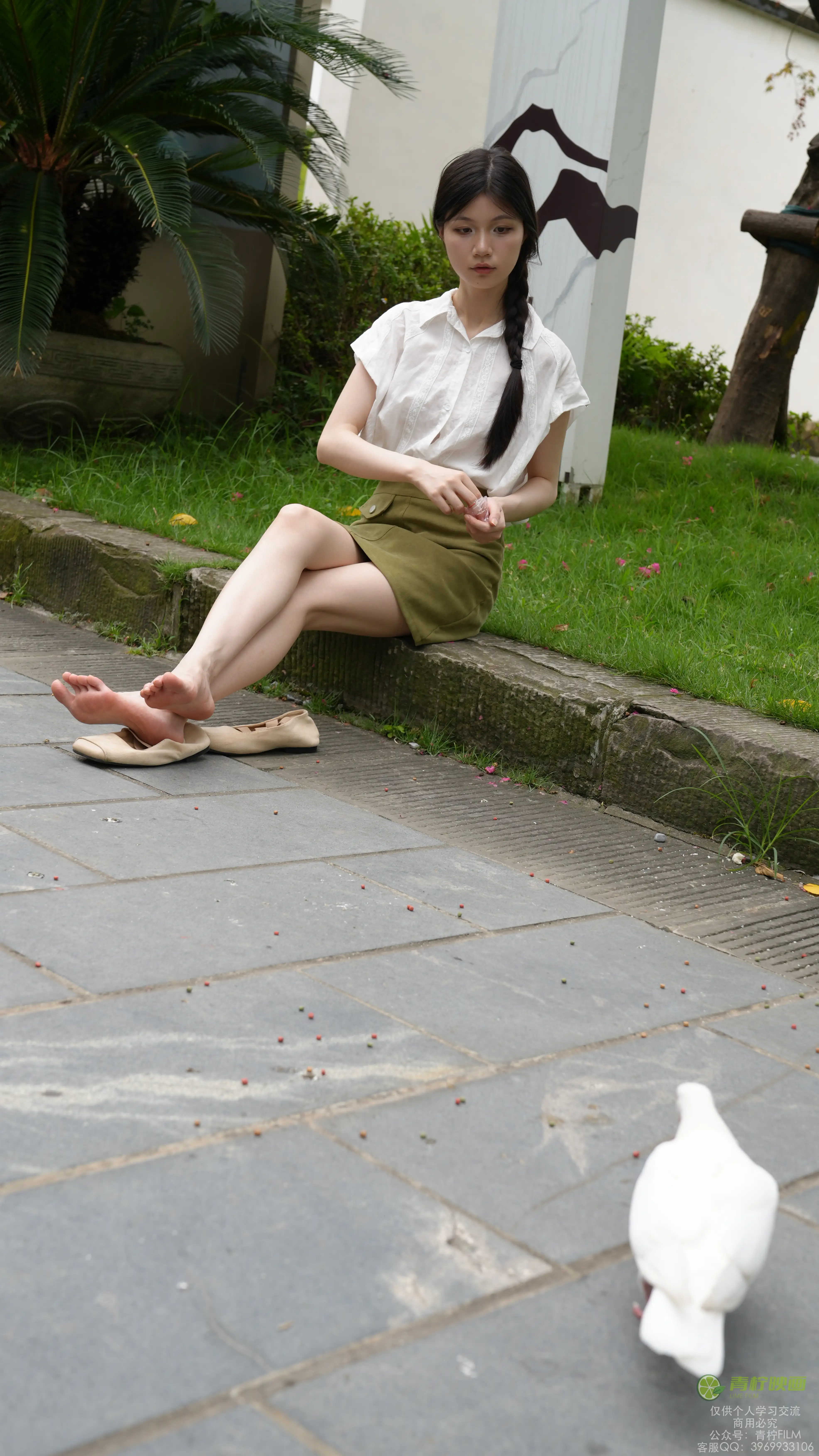 青柠映画 NO.076 小小 喂鸽子 [92P2V 3.97GB] - 第1张