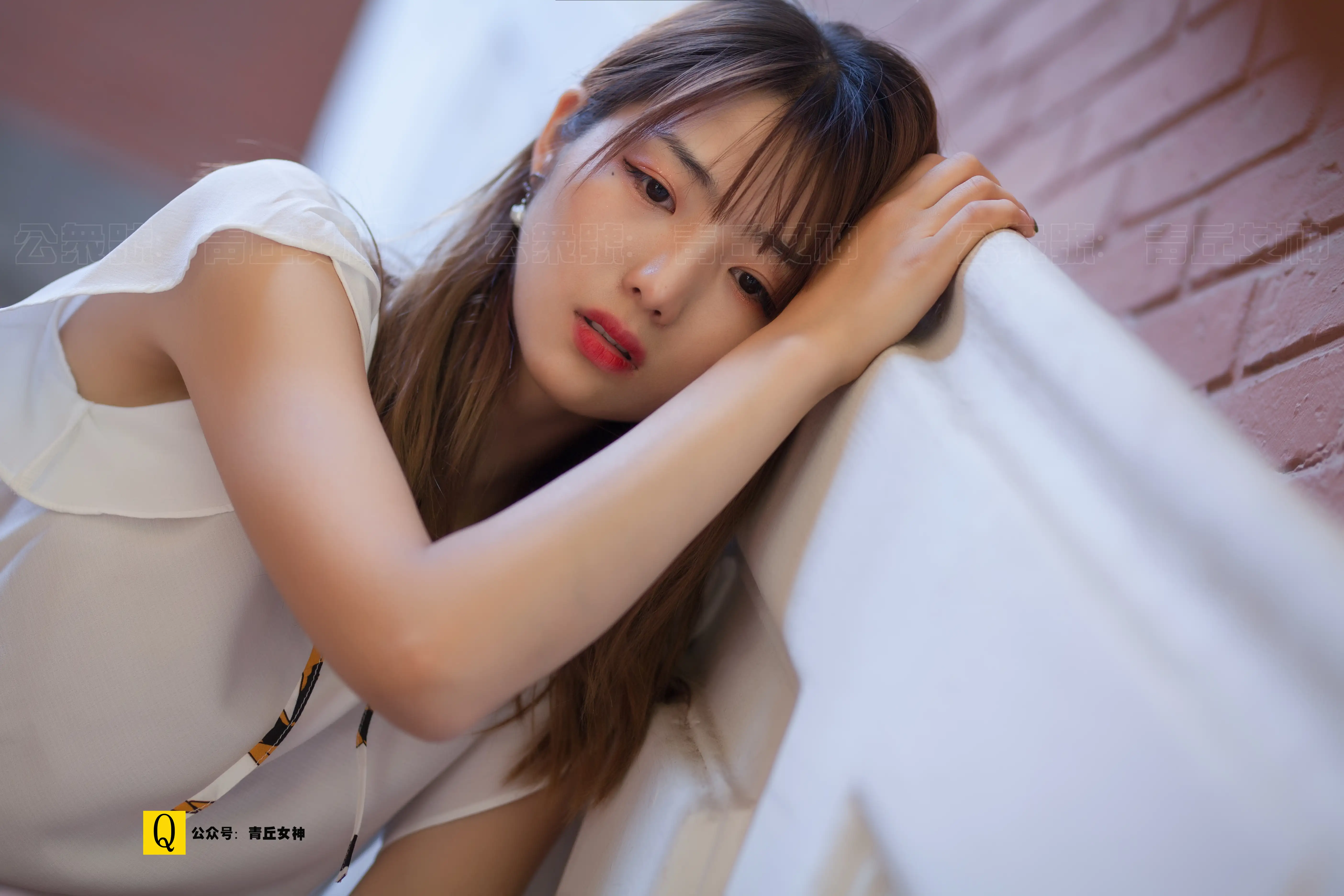 青丘女神 143 2019.07.08 小诺 外院的夏天定制版本 [85P1V+1.09G]