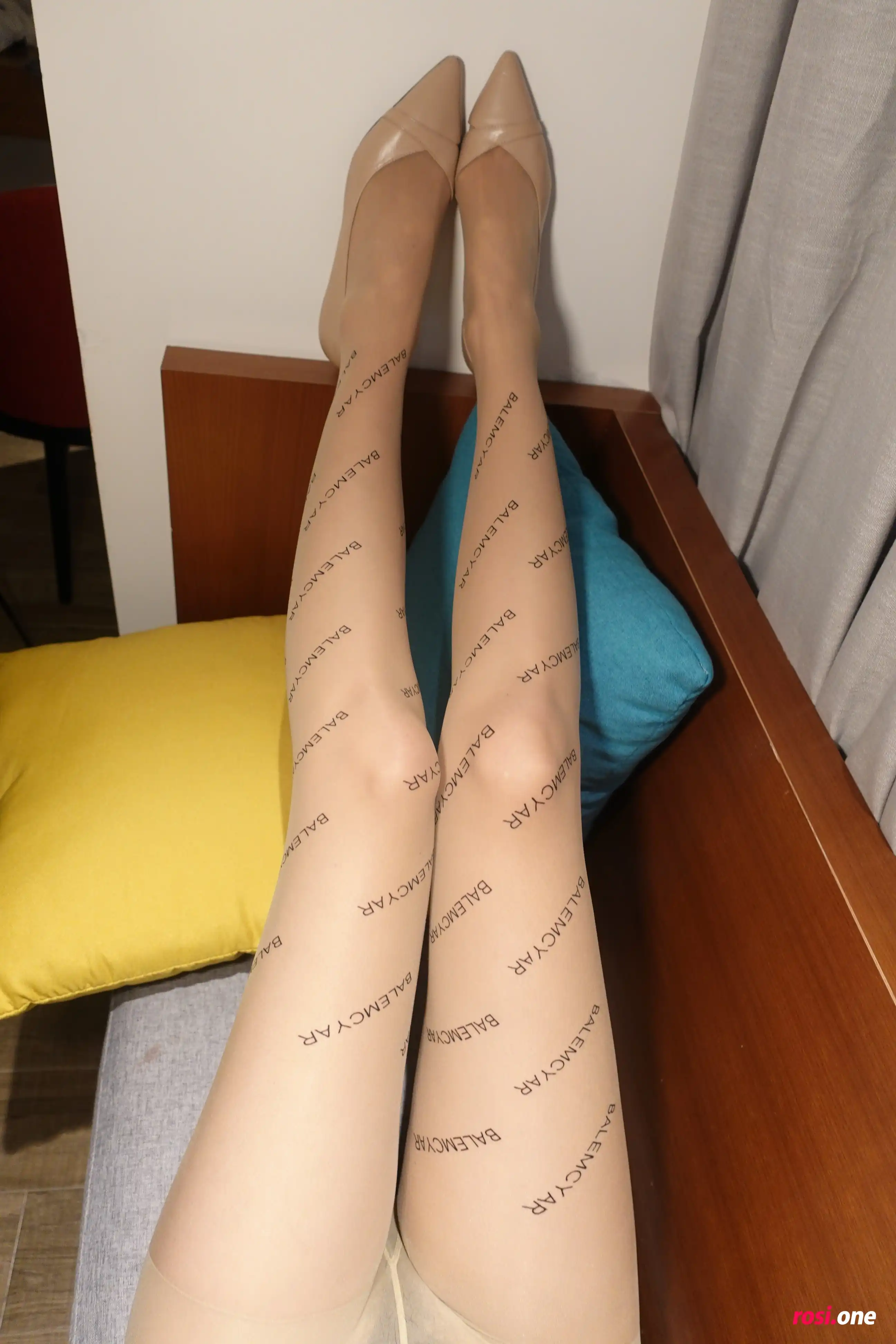 ROSI写真 2021.07.25 NO.3520[52+1P／75.4MB] - 第3张