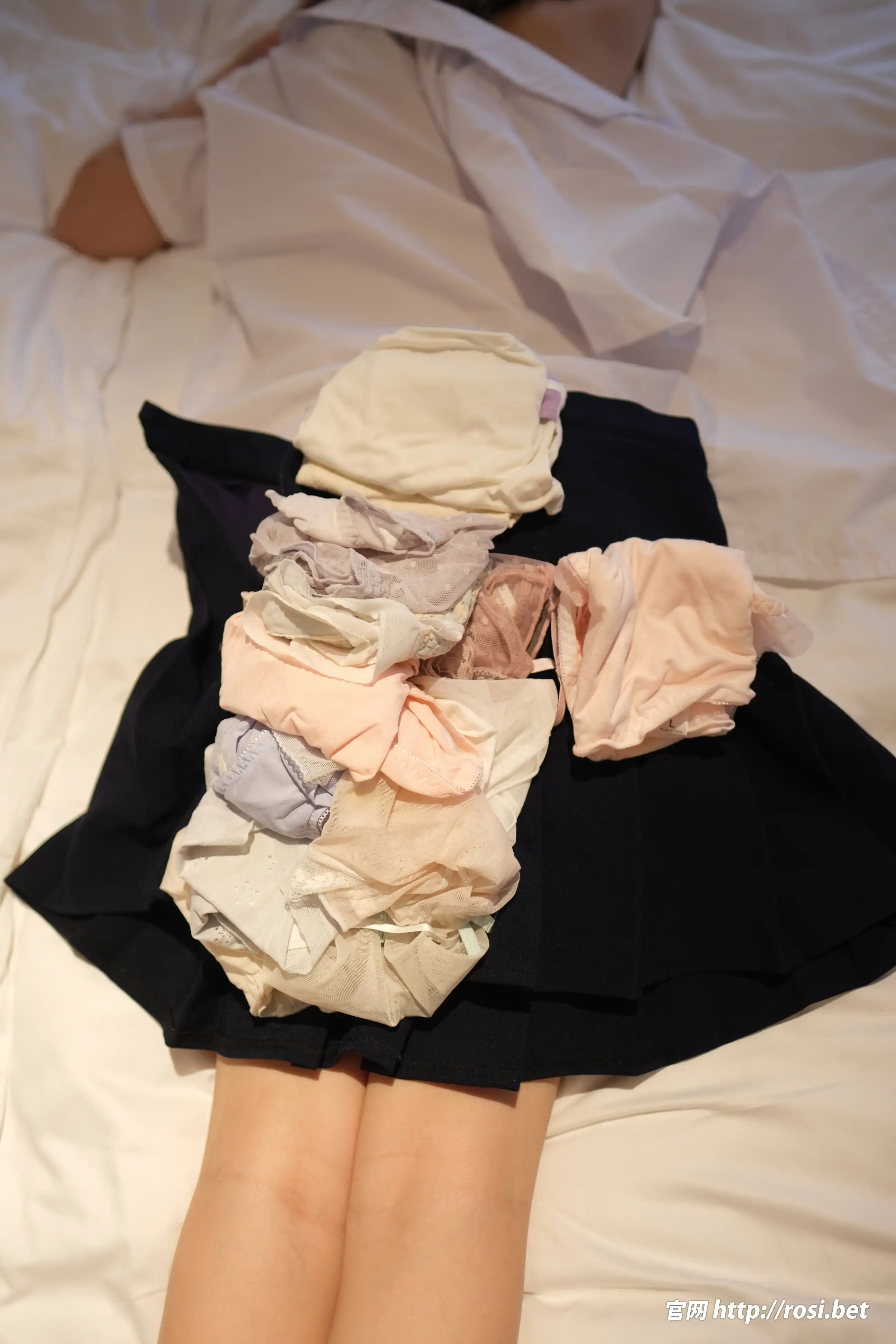 ROSI写真 2025.11.20 NO.5099 [101P 236M] - 第2张
