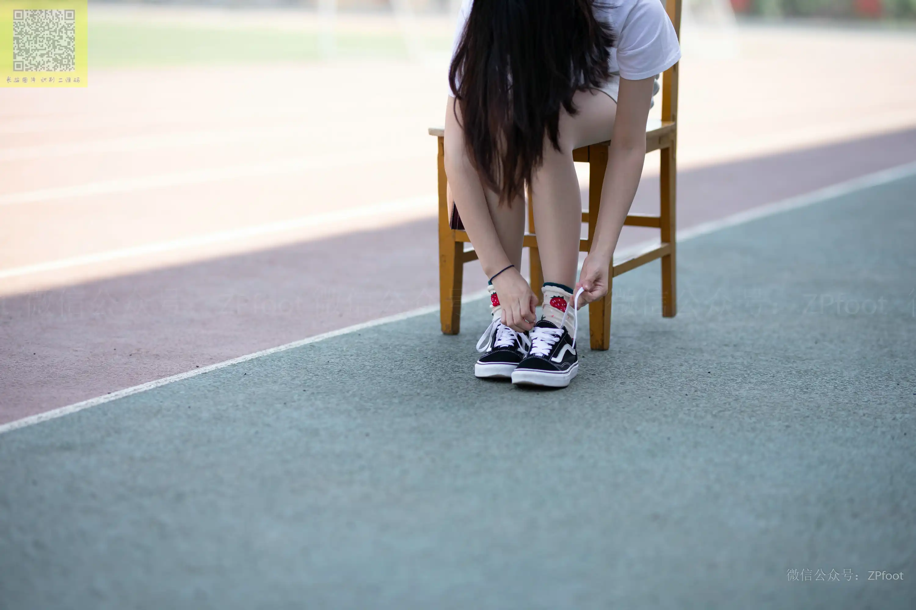 ISS山茶摄影 031 学妹操场肉丝 [89P+79M] - 第4张