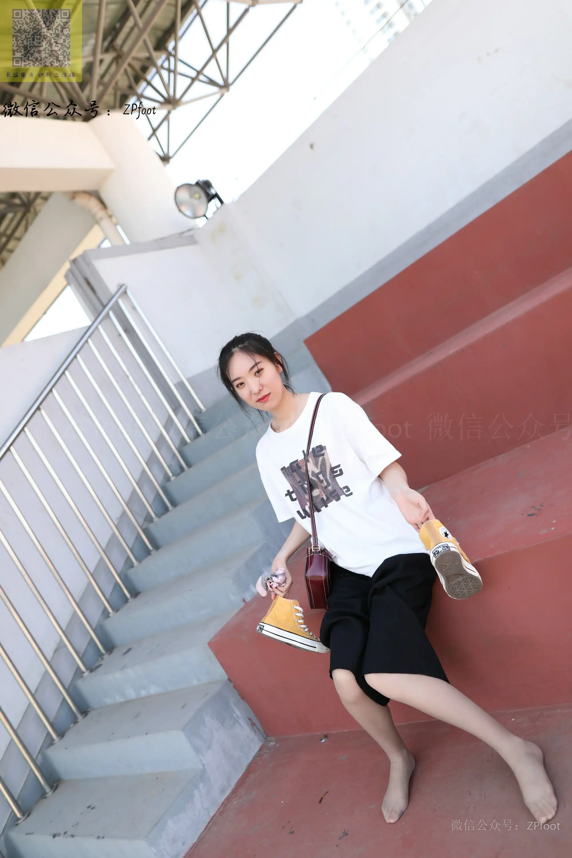 ISS山茶摄影 058 灰丝棉袜帆布鞋 [85P+75M] - 第4张