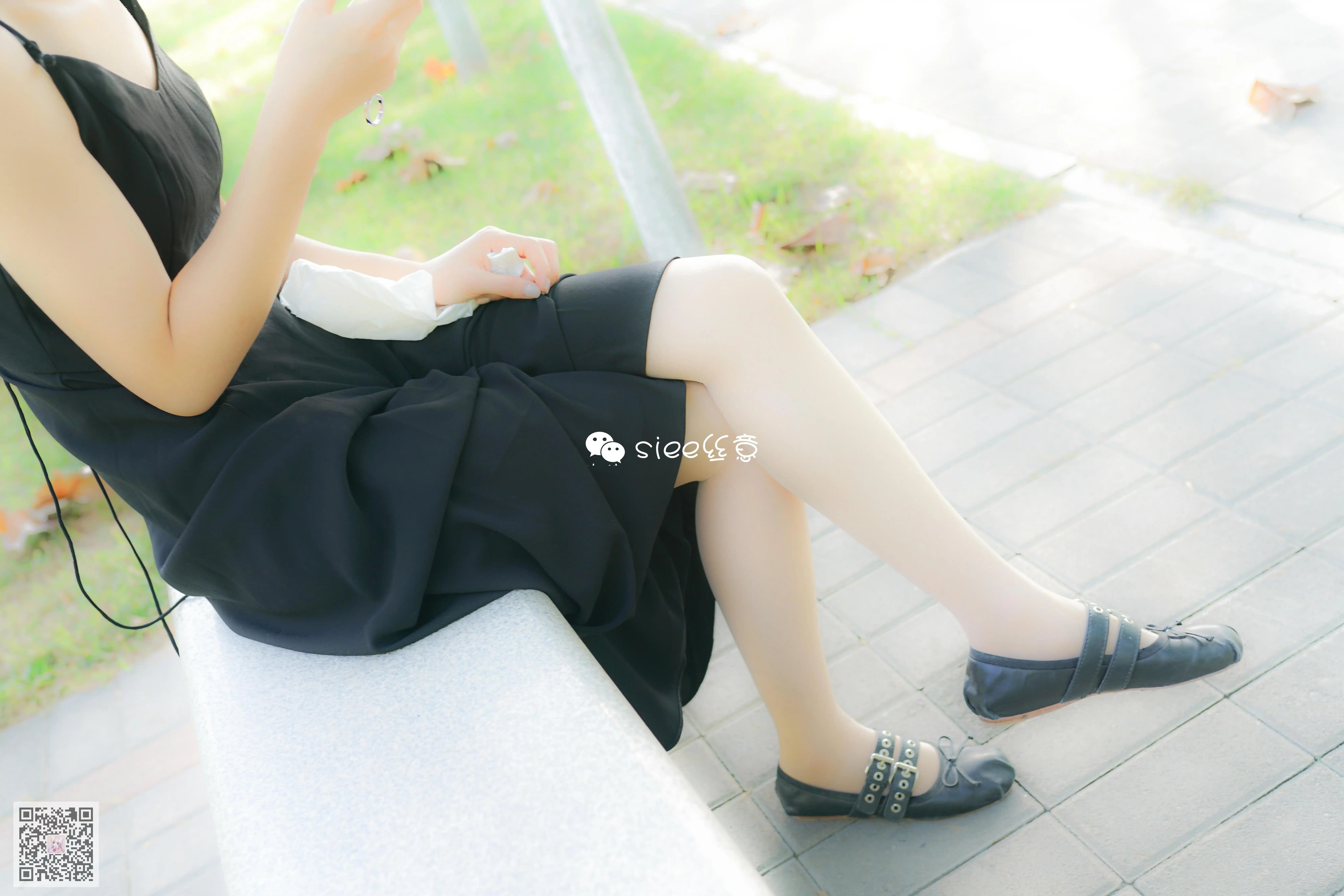 SIEE丝意 No.188 珊珊~长裙也要穿絲袜 [37P49.1MB] - 第3张