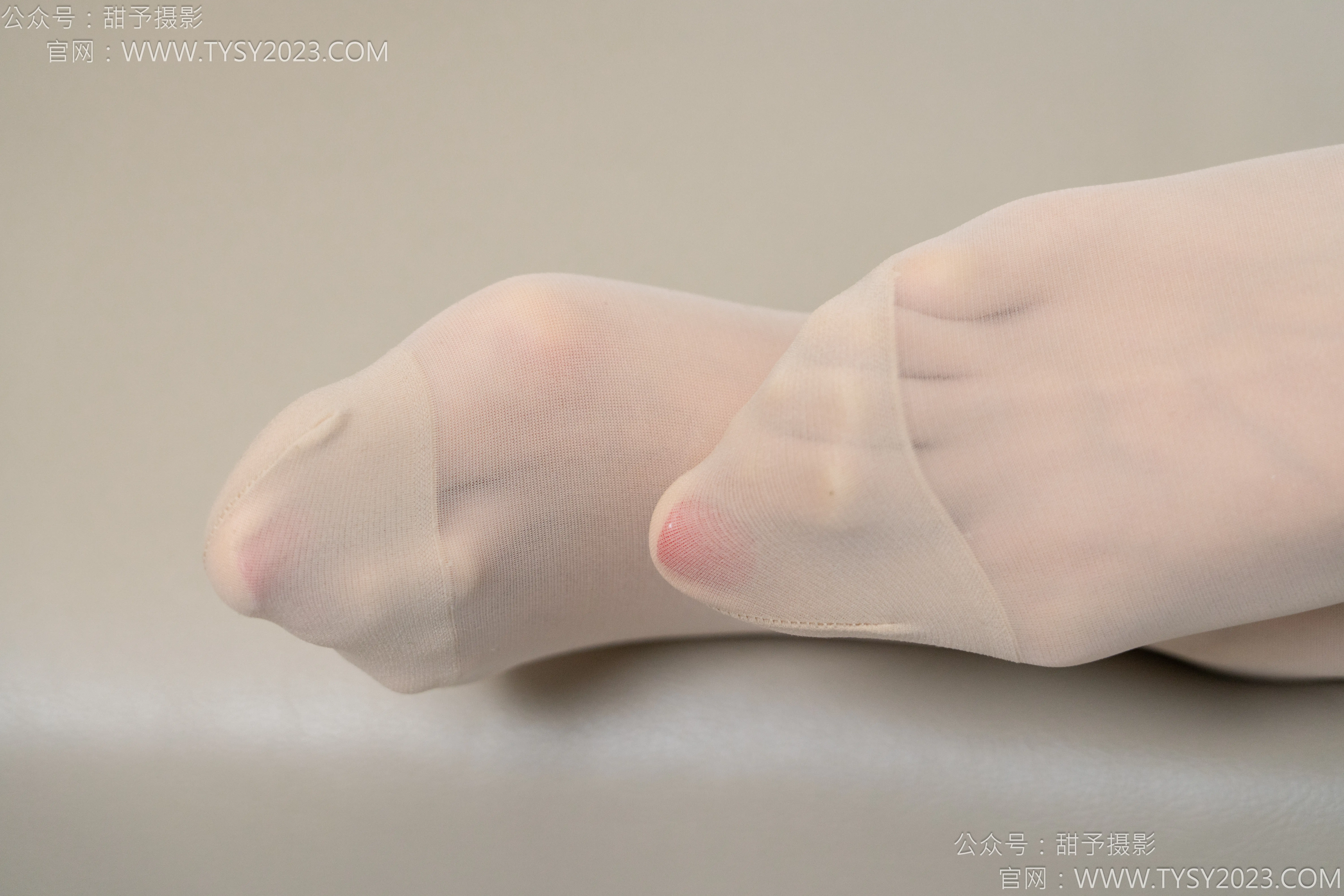 甜予摄影 NO.178 咖啡豆-高跟鞋、薄肉丝 [132P2V 10.09 GB] - 第2张