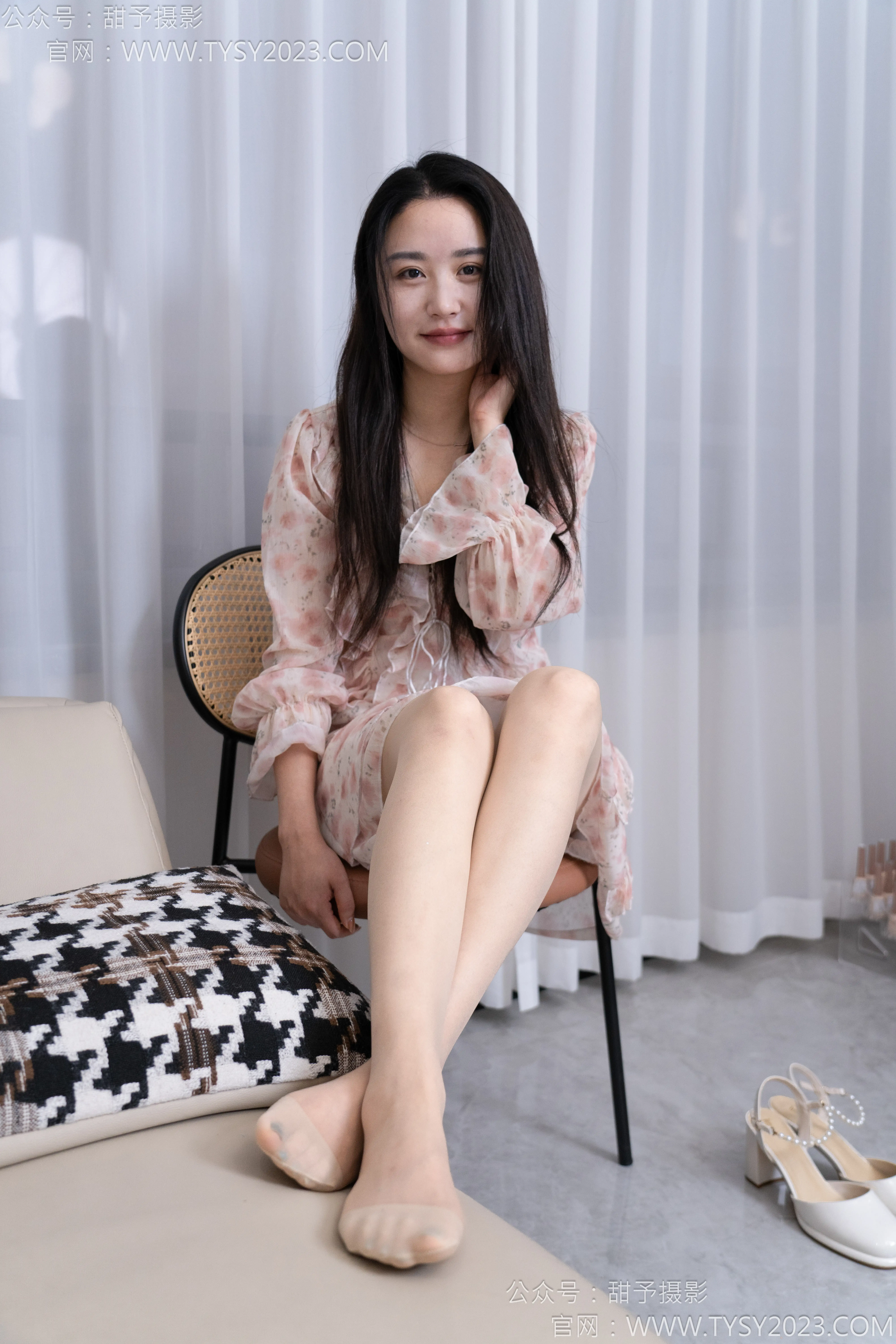 甜予摄影 NO.144 澜澜-高跟鞋、薄肉丝 [133P2V 9.89 GB]