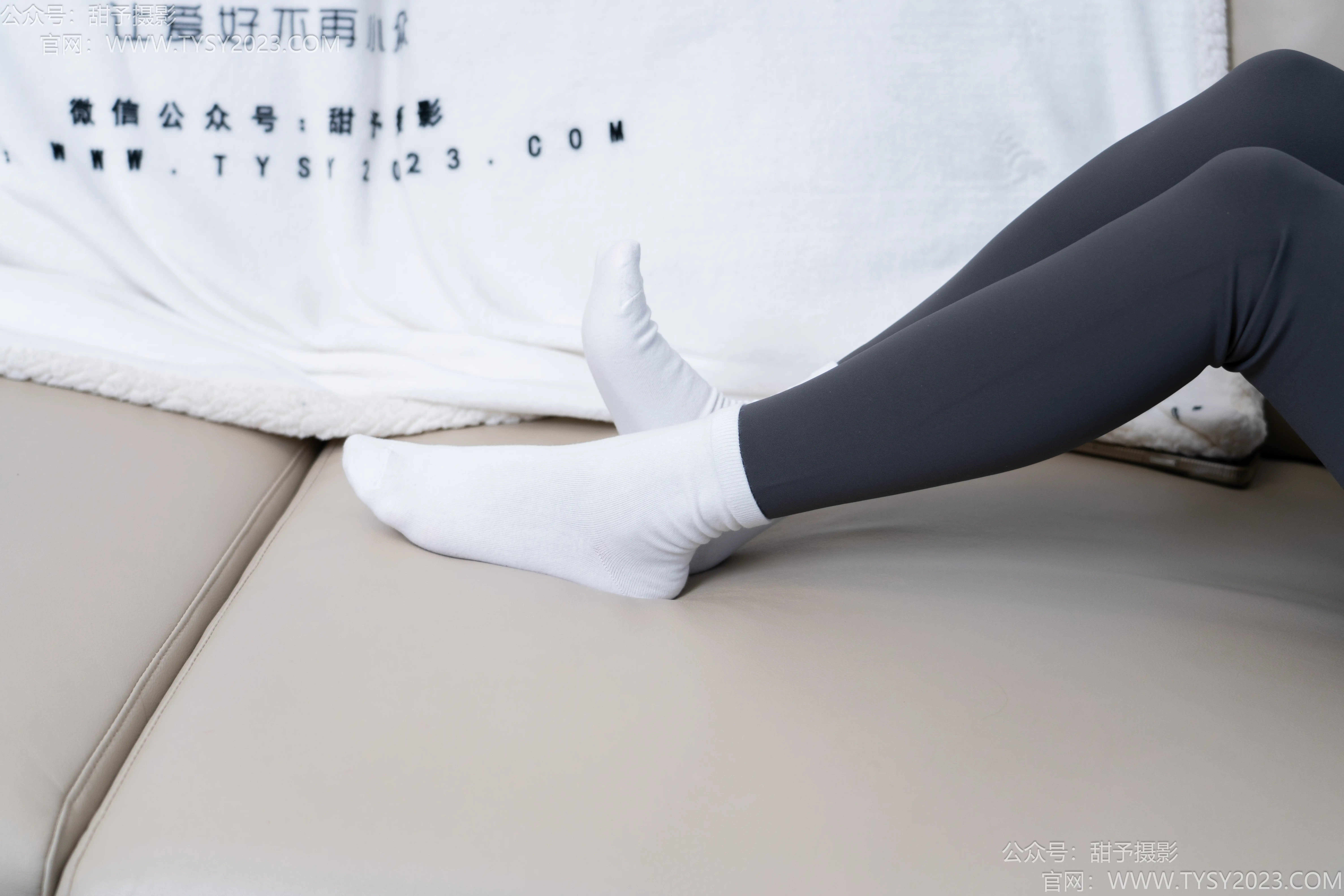 甜予摄影 NO.192 澜澜-高跟鞋、白棉袜、裸足（红色美甲） [136P2V 9.33 GB] - 第3张