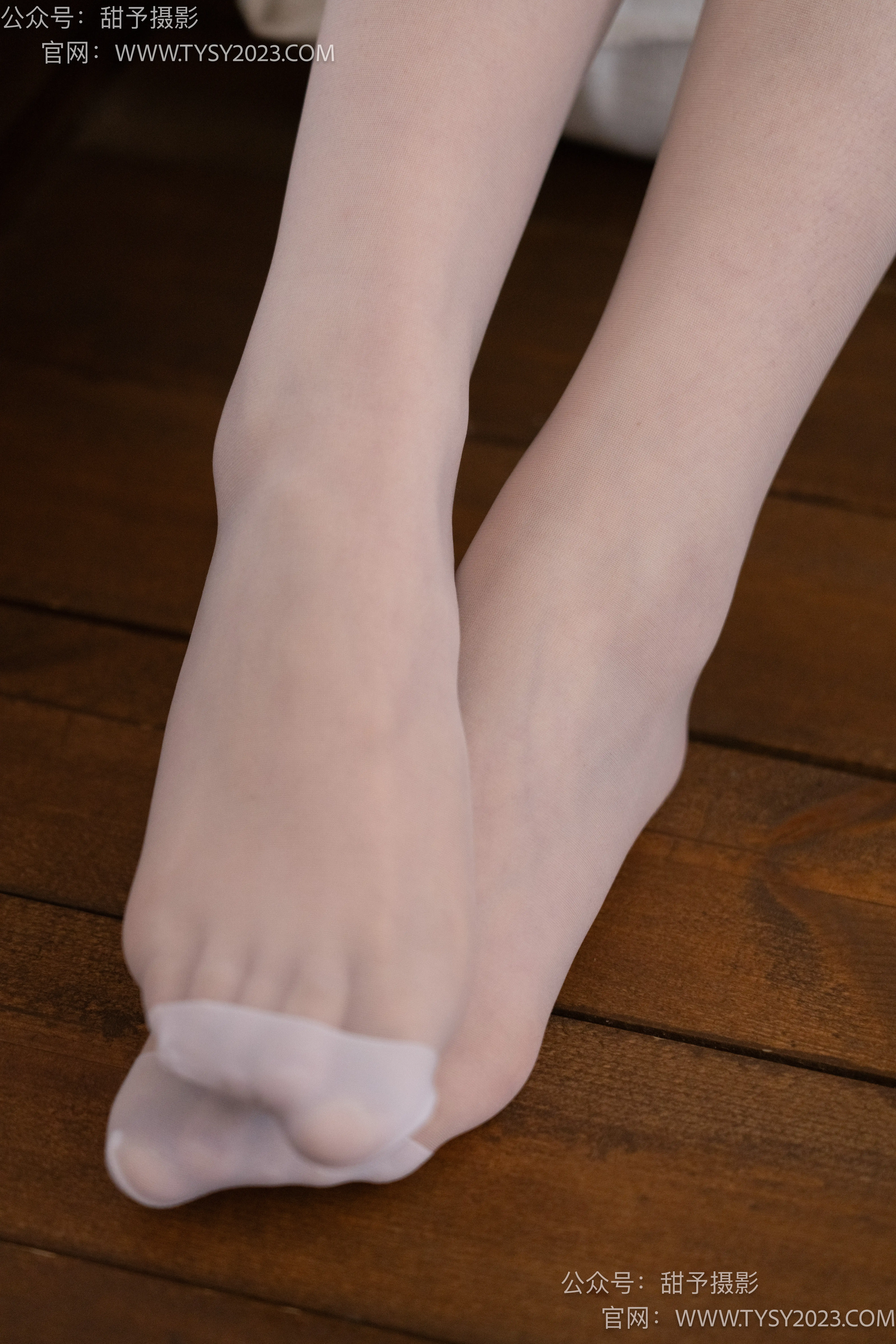 甜予摄影 NO.018 璇璇-运动鞋、白丝[131P+2V／10.0GB] - 第4张