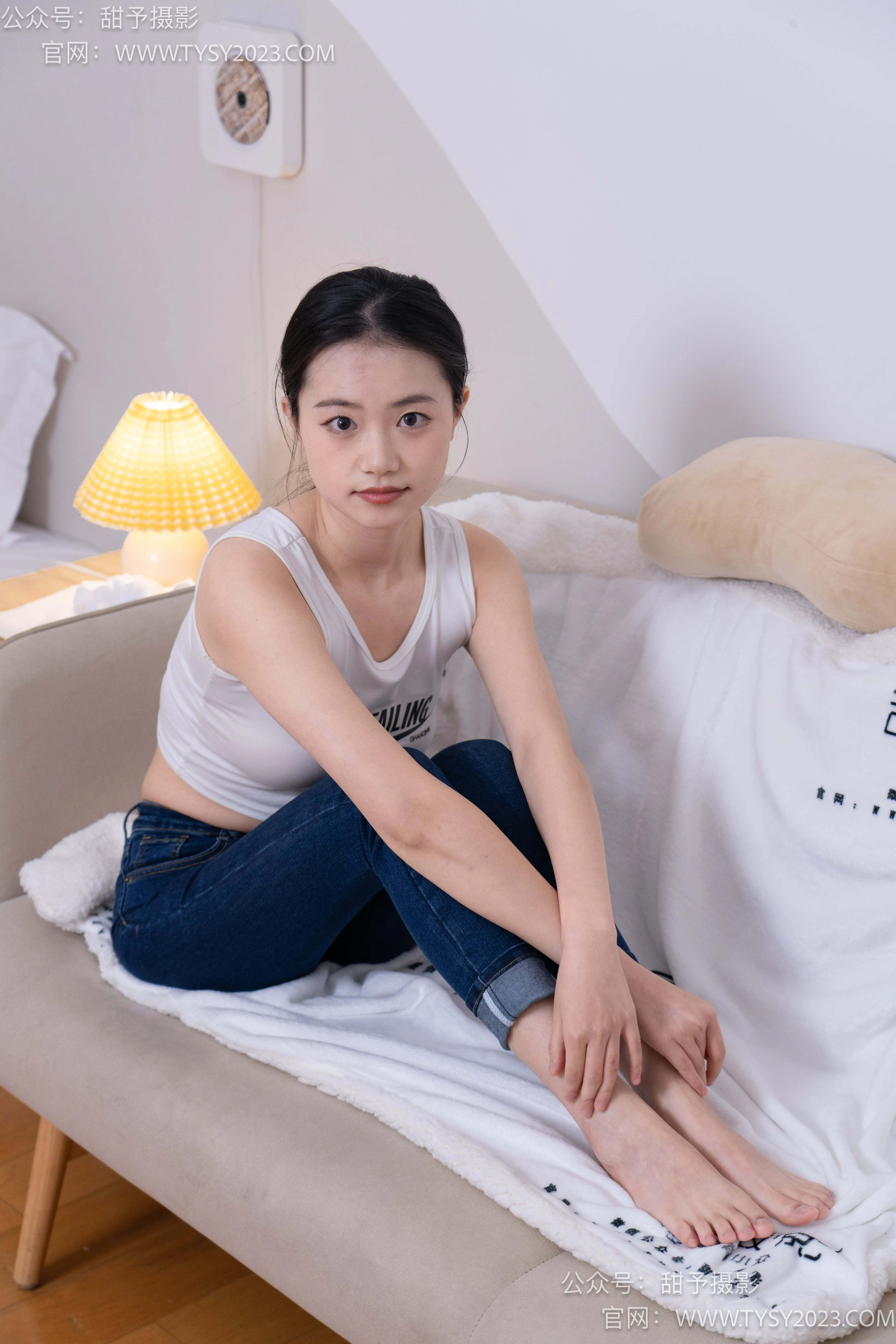 甜予摄影 NO.069 齐齐-短靴、人字拖、短白棉袜、长白棉袜、裸足 [167P2V-11.4GB] - 第1张