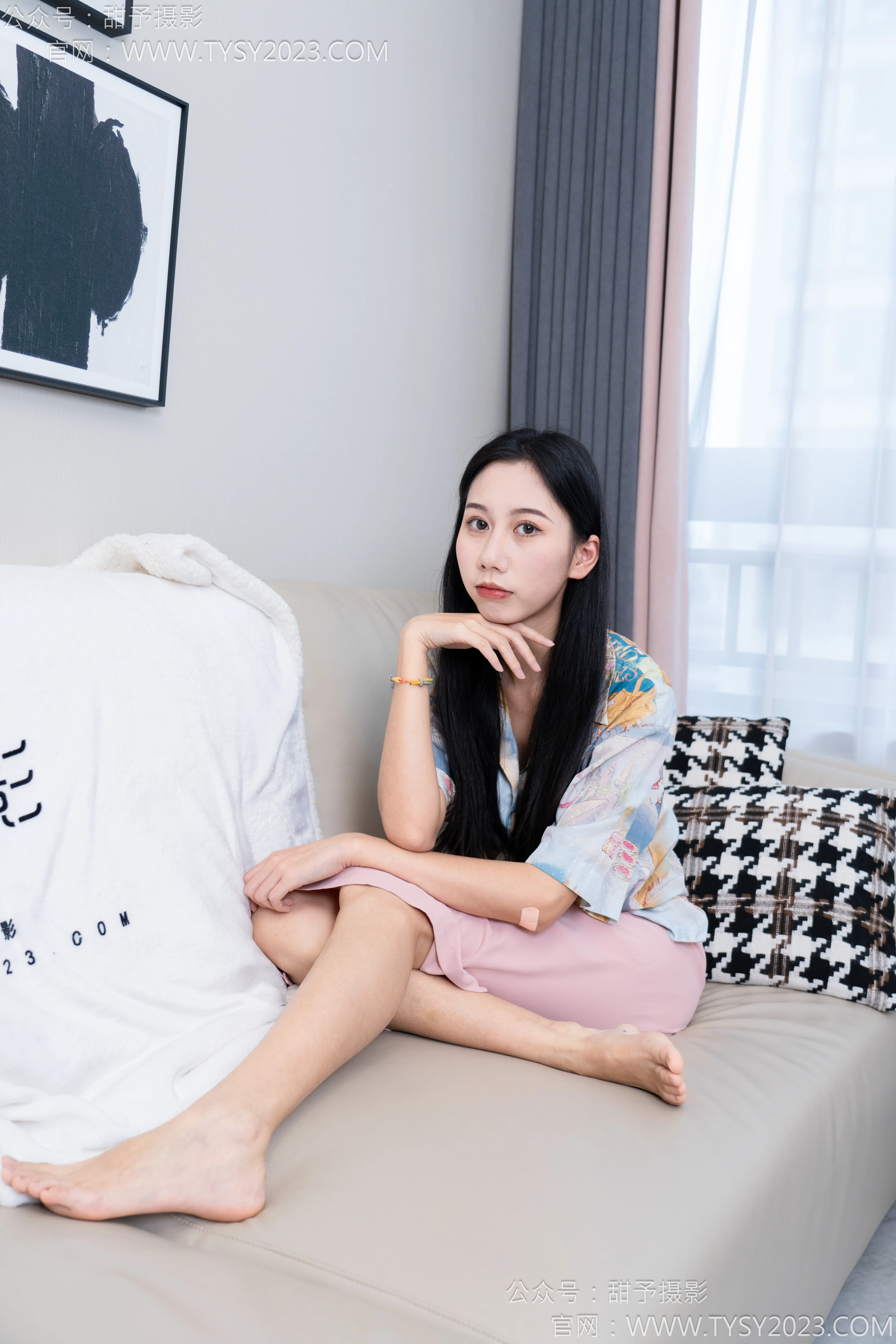 甜予摄影 NO.186 娃娃-帆布鞋、白棉袜、裸足 [129P2V 10.00 GB]