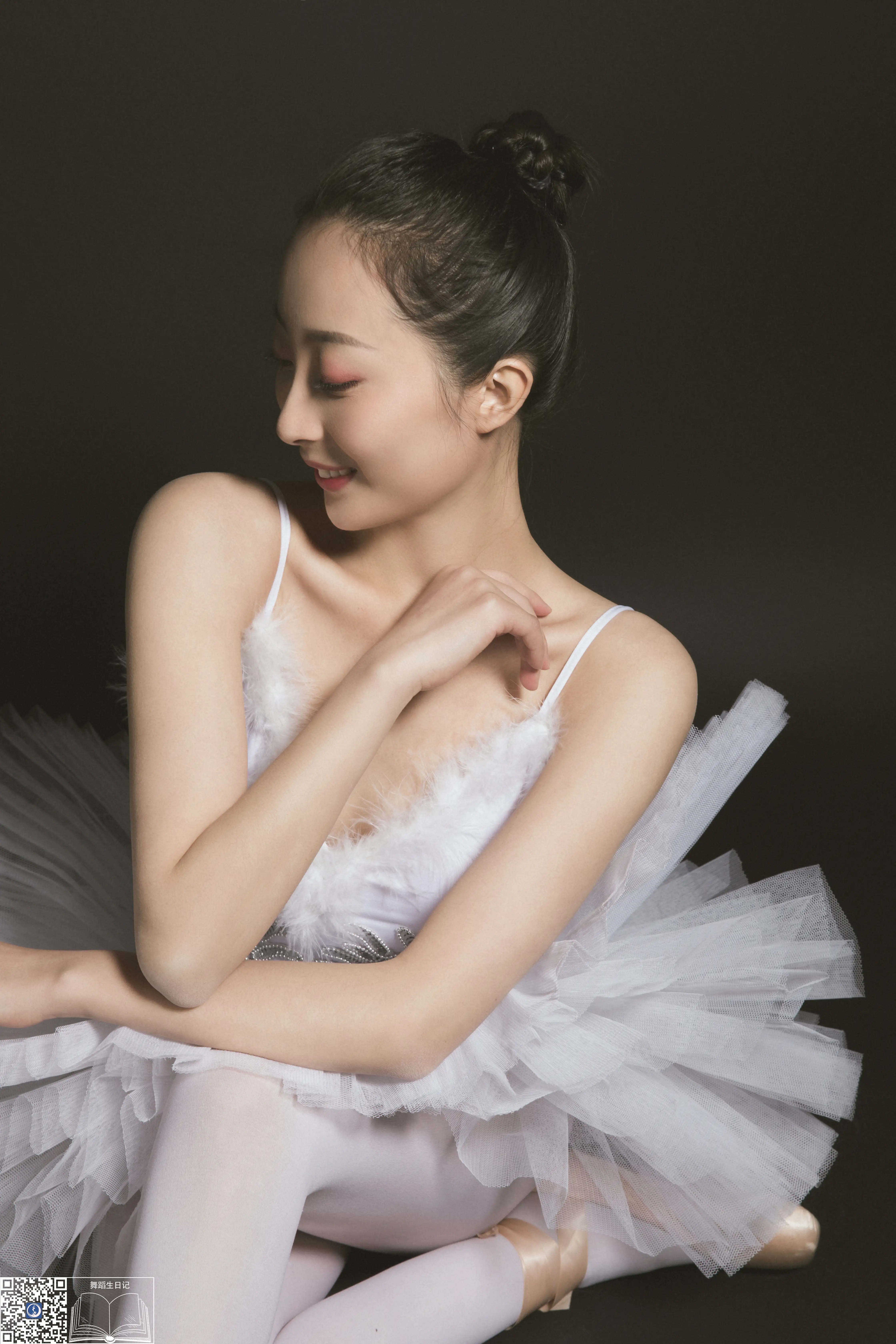 [GALLI嘉丽]舞蹈生日记 004 - 佳敏[42P／174MB] - 第1张