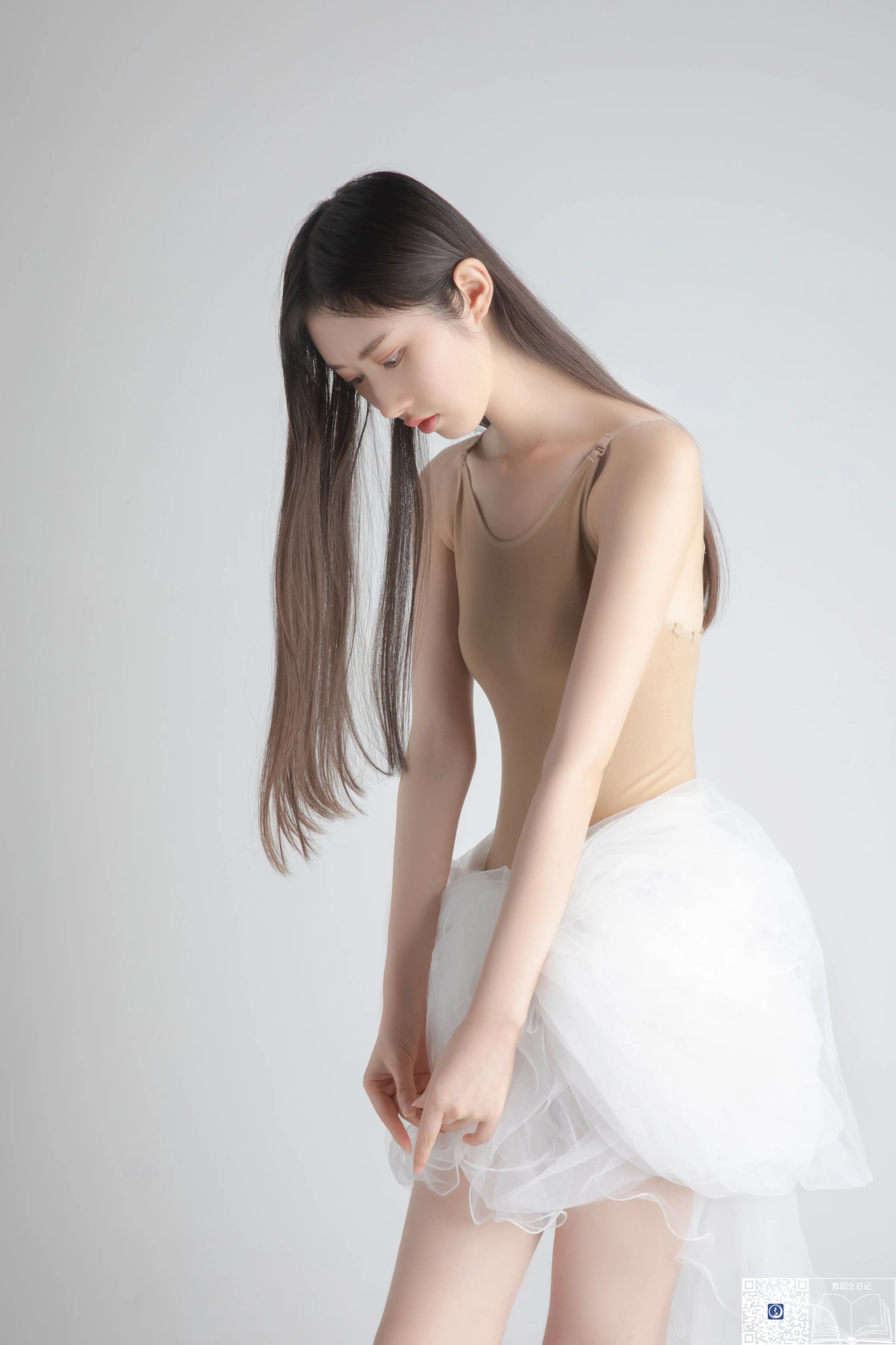 [GALLI嘉丽]舞蹈生日记 017 - 黛西[32P／255MB] - 第1张