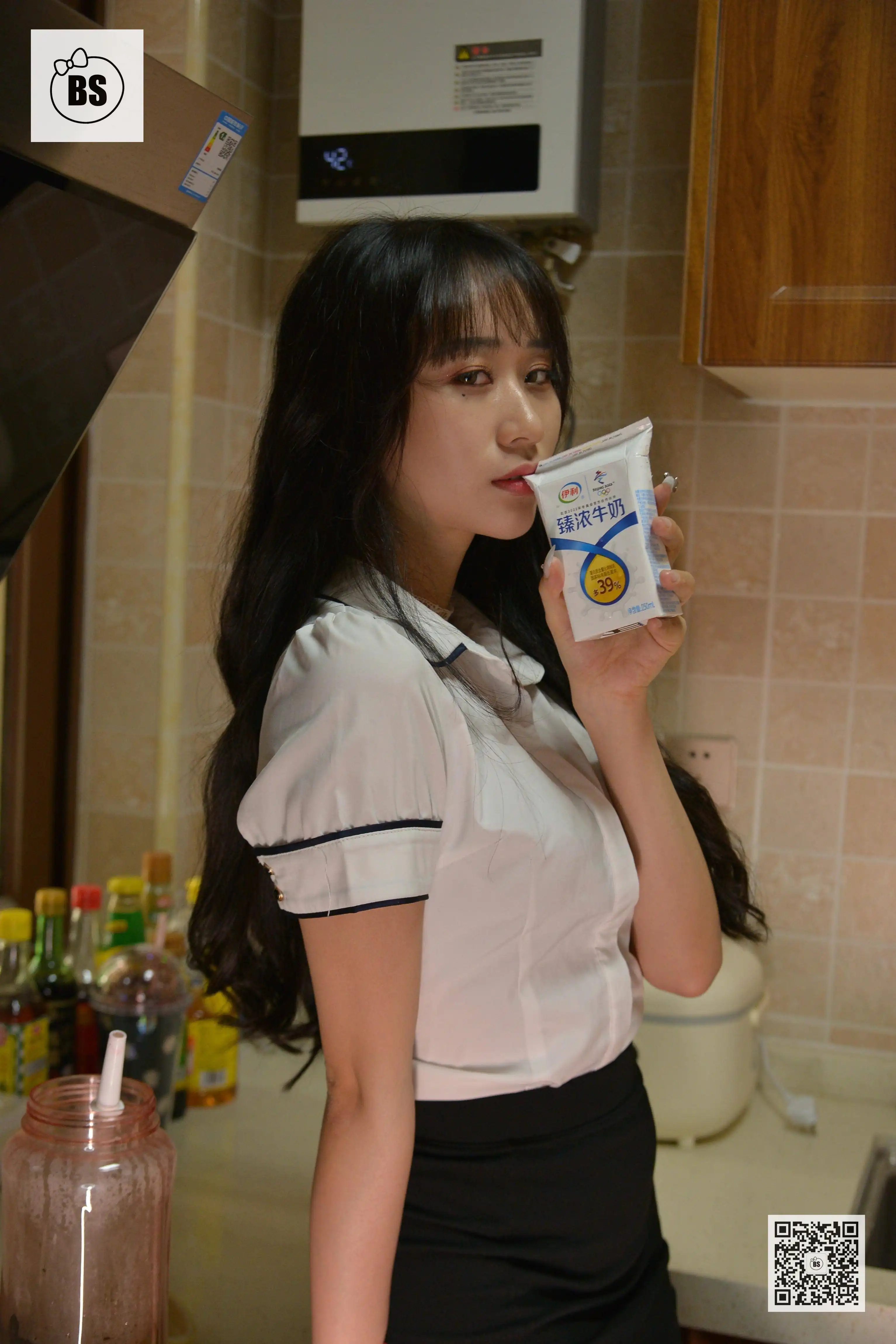 我丝你想 MX002 美西 厨房魔法变身记2[41P／70.6MB] - 第3张