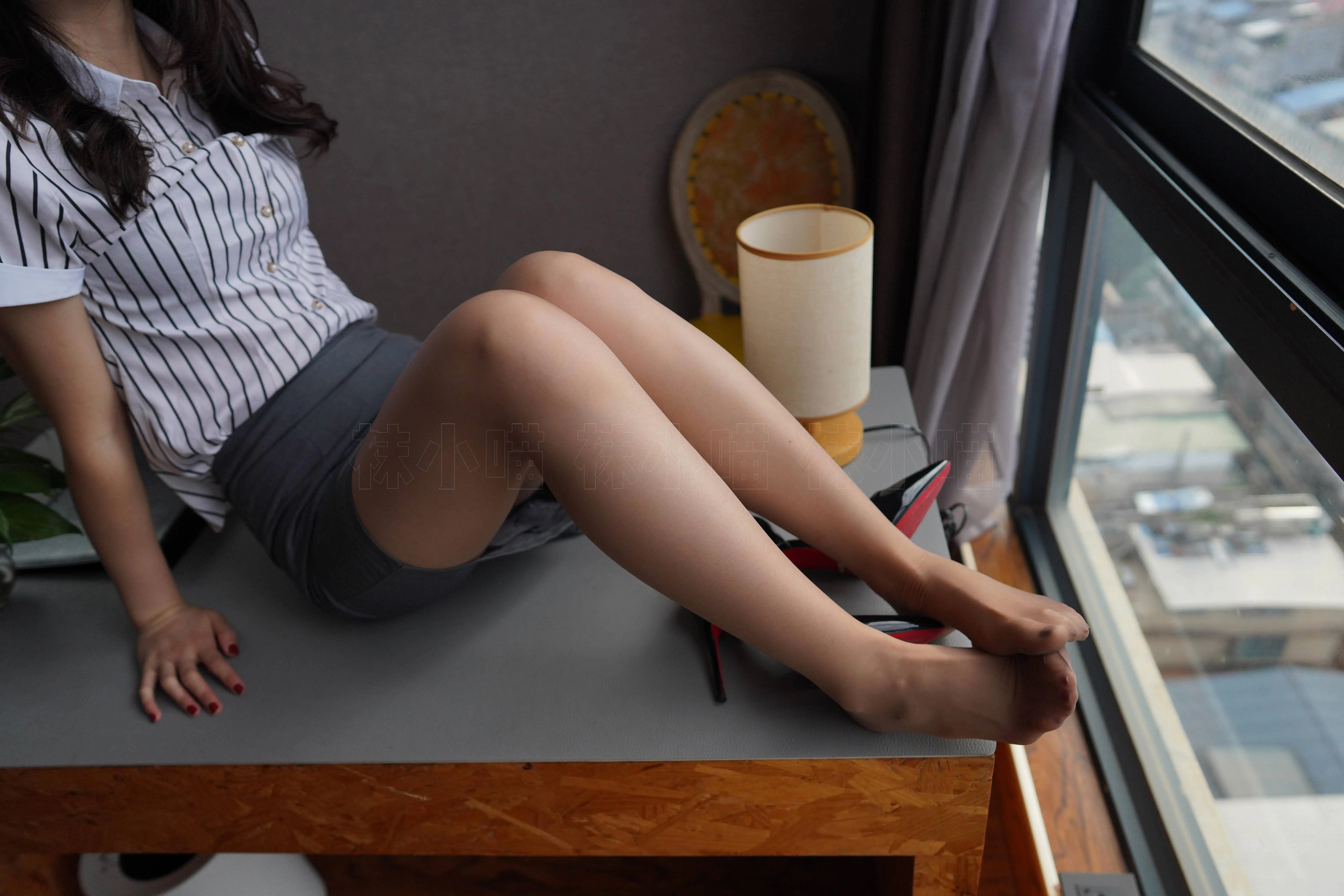 袜小喵 KT325《暖气》 [100P 192.48 MB] - 第1张