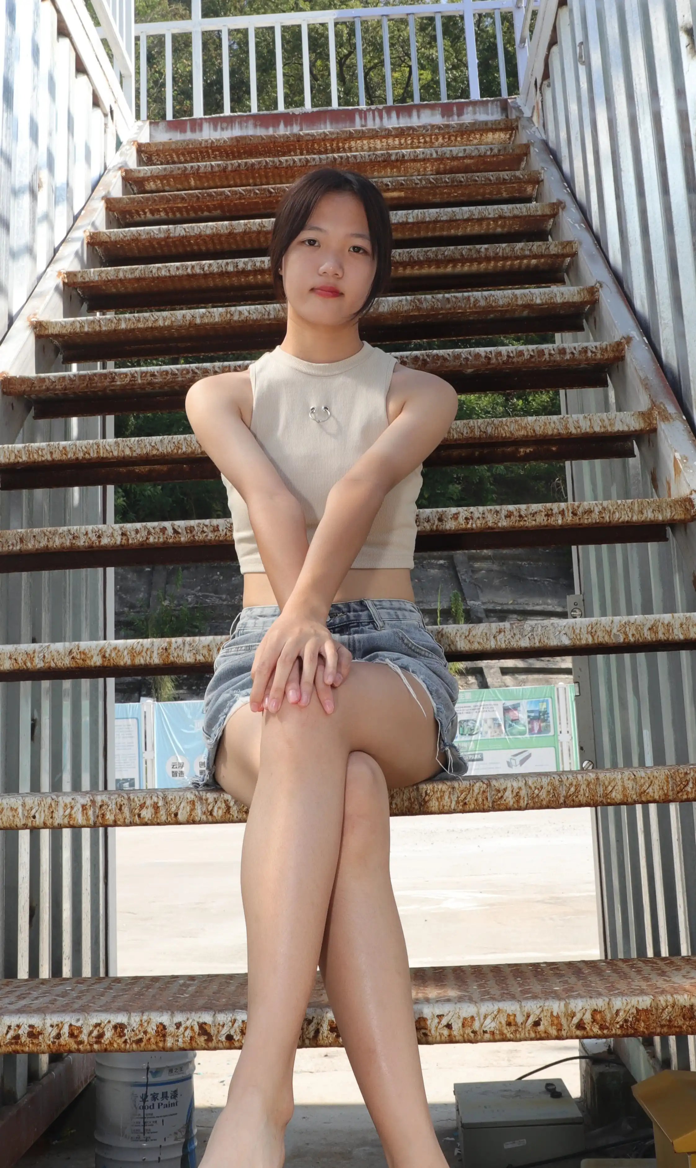 Pary学生模拍 NO.021 极品美女校花思思全程赤脚拍照后亮出脏脚底 [130P+475M]