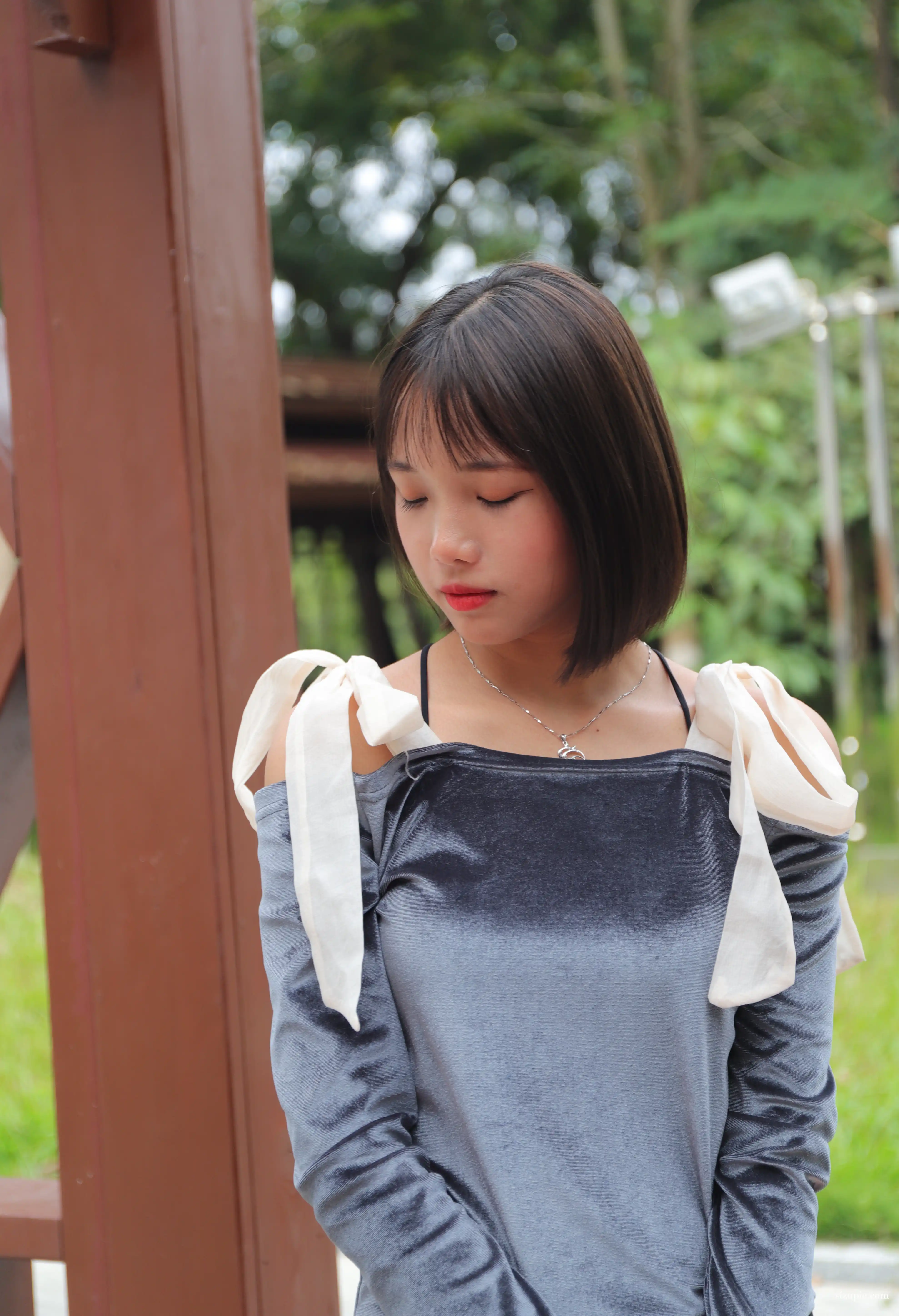 Pary学生模拍 NO.028 新模极品女神丽丽首发.长廊展示38码美脚 [105P+404M]