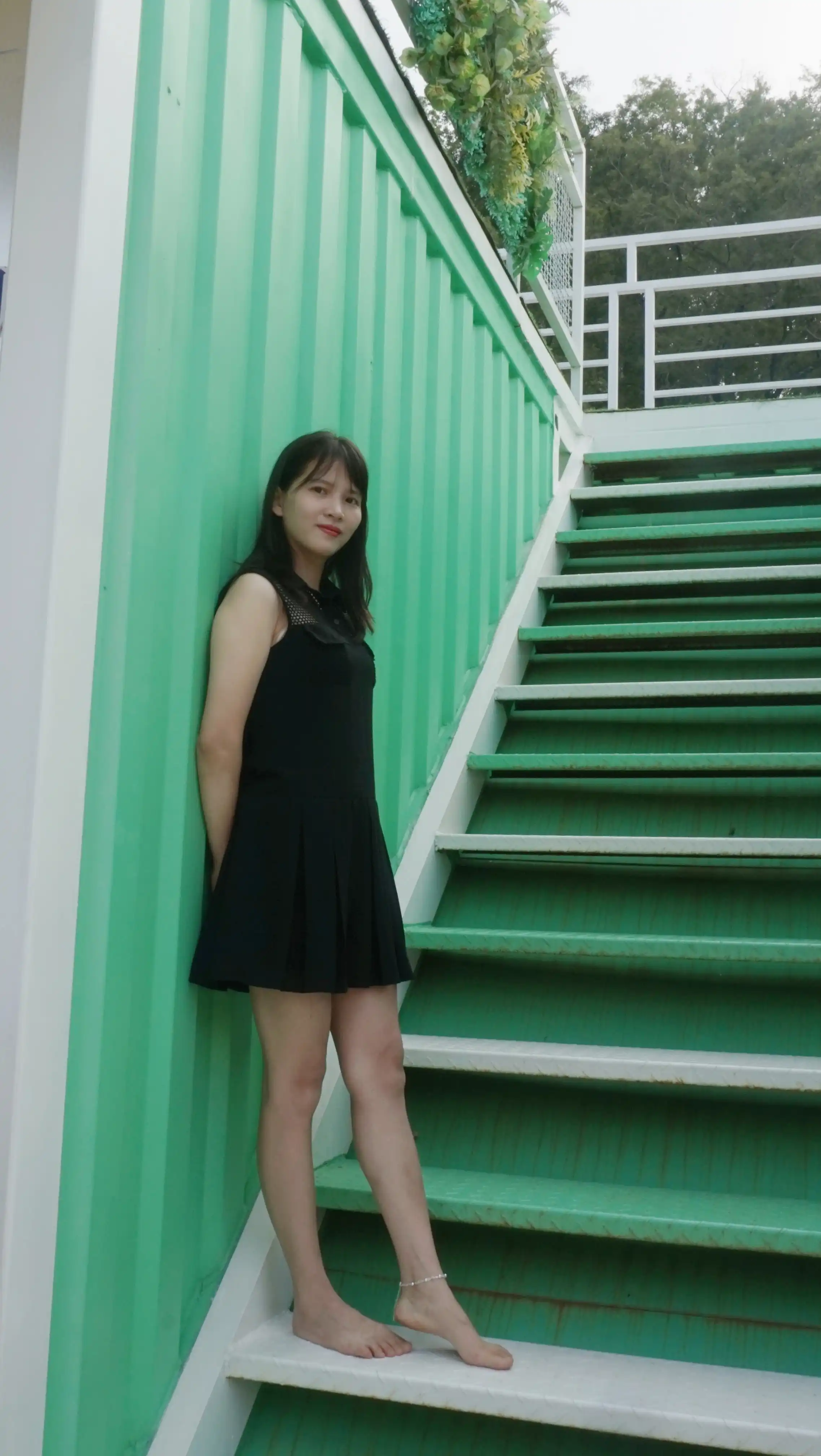 Pary学生模拍 NO.033 小红展示37码美脚 [109P+553M] - 第2张