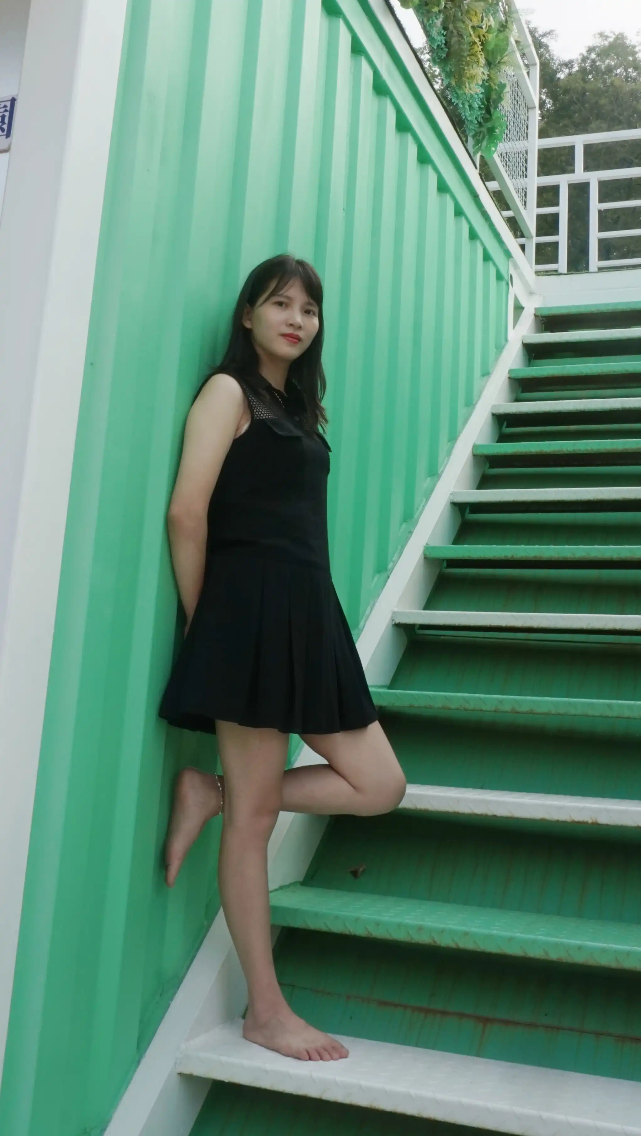 Pary学生模拍 NO.033 小红展示37码美脚 [109P+553M] - 第3张