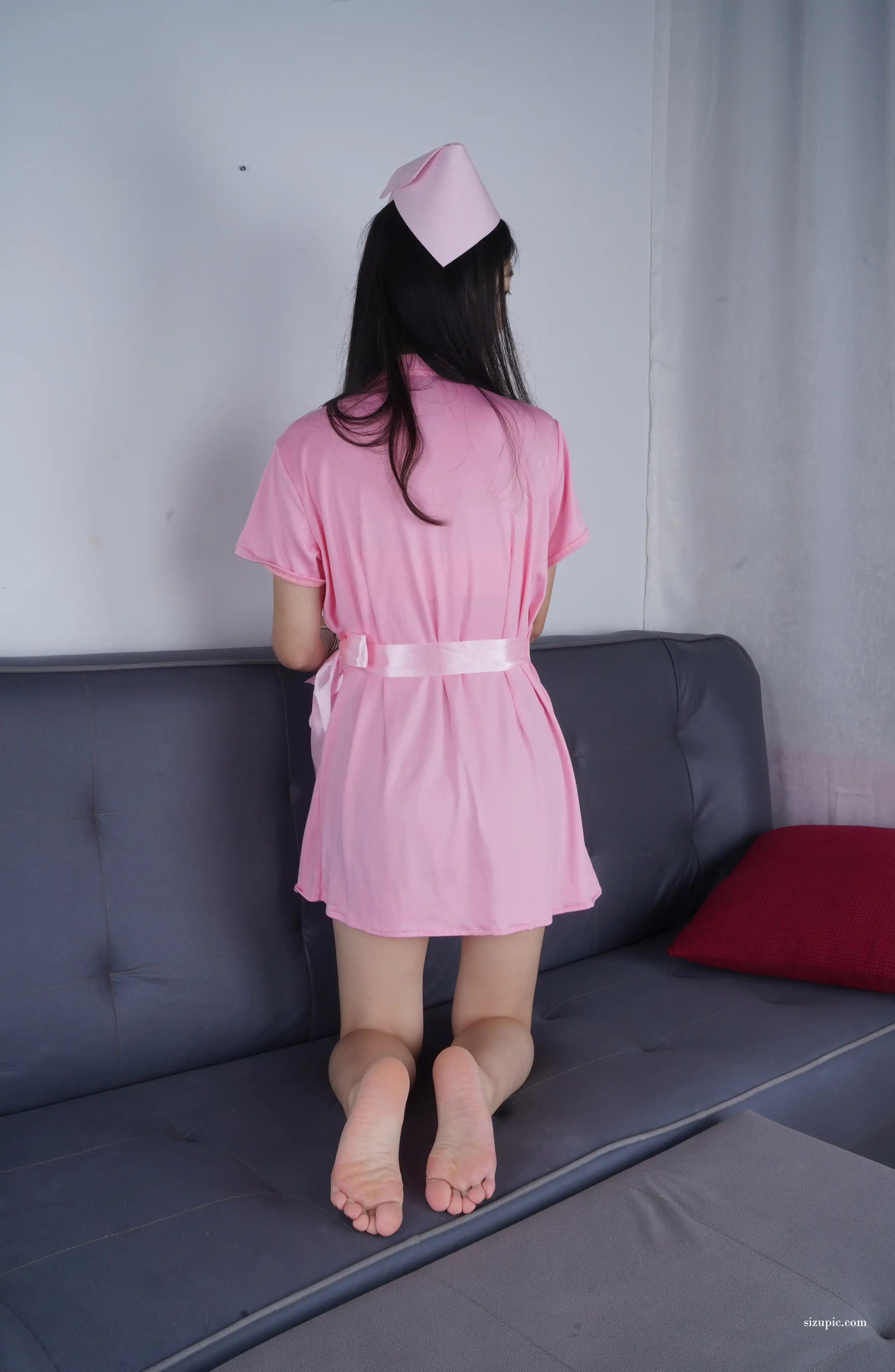 Pary学生模拍 NO.124 搞怪护士小姐姐燕玲的36码小美脚 第二季[92P／397MB] - 第4张