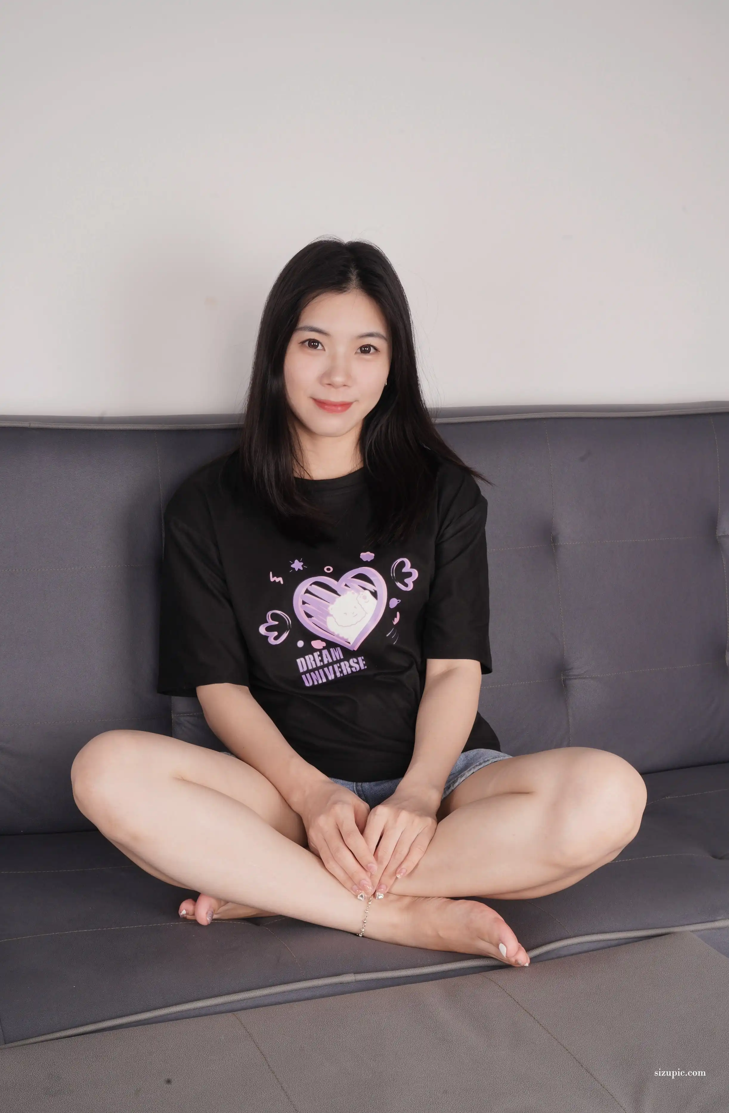 Pary学生模拍 NO.134 新模楚婷大方展示37码美脚[103P／422MB] - 第2张