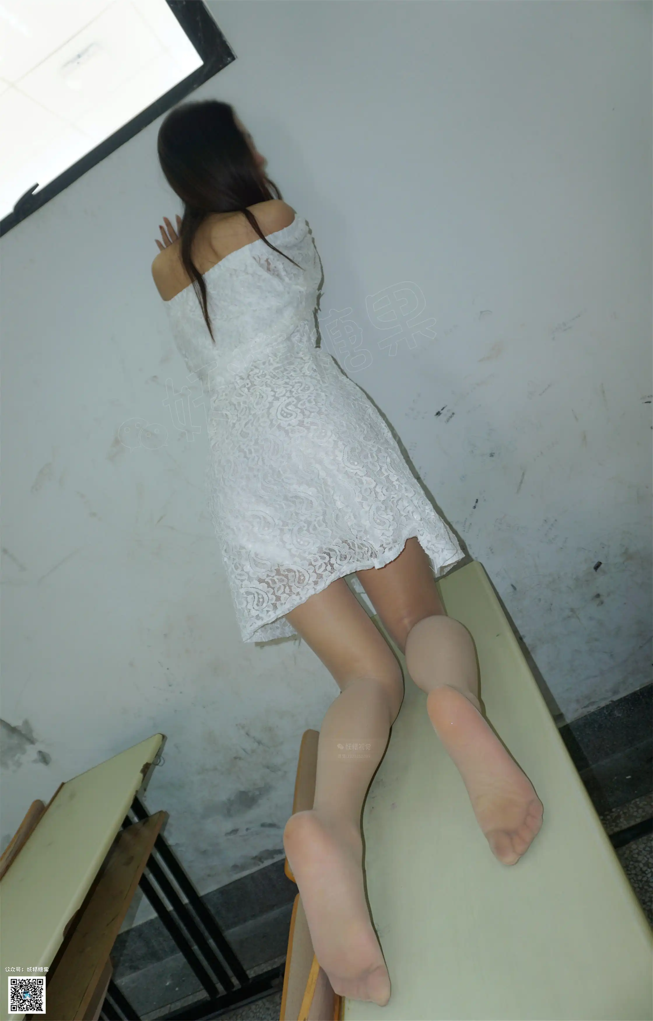 妖精视觉 NO.133 小茶 曼莎白裙，公主丝袜 [68P+46M] - 第2张