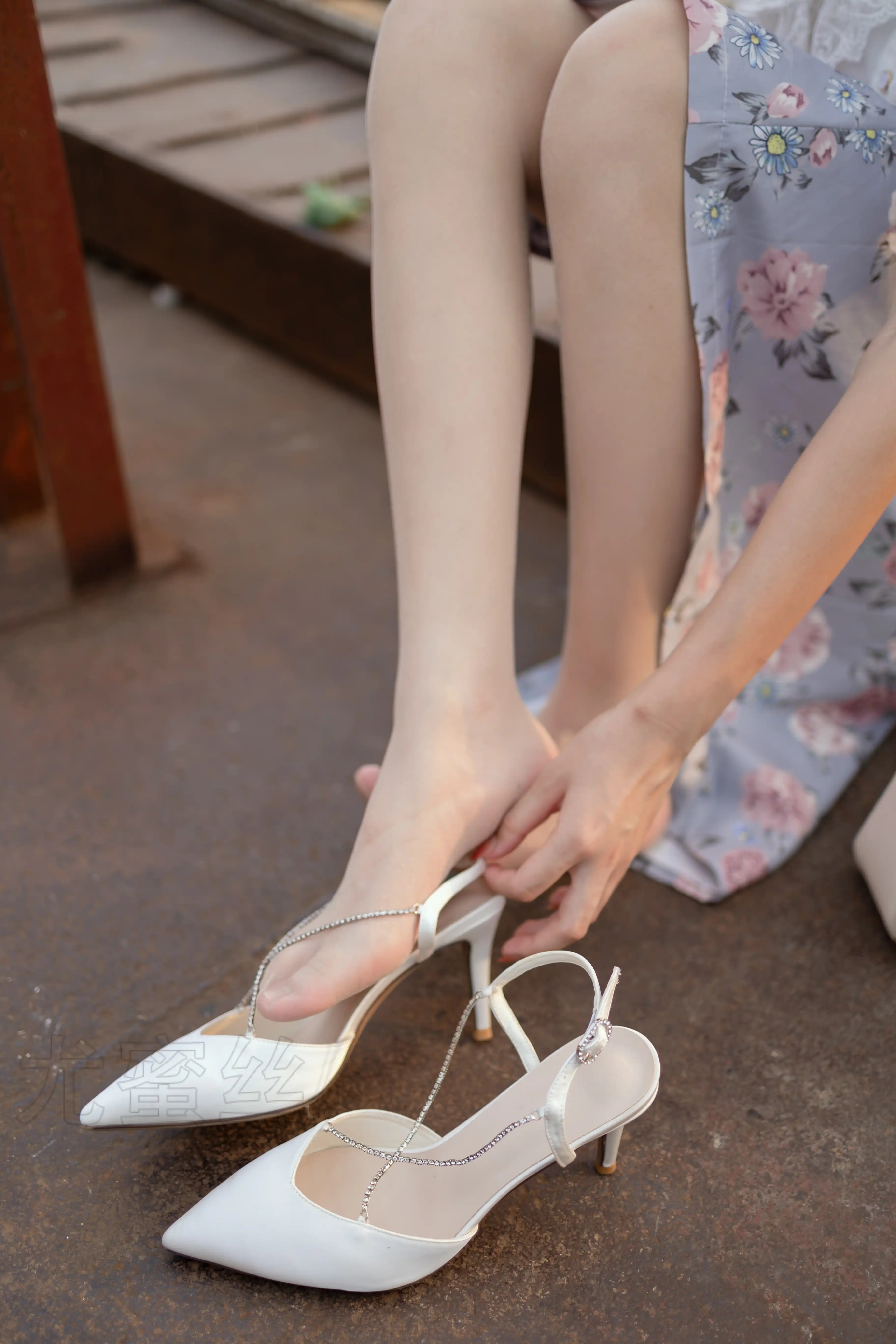 尤蜜丝 穿搭写真 NO.060[82P+1V／909MB] - 第2张