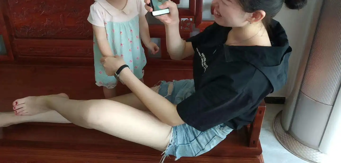 鱼鱼足影 NO.010 骆馨[118P+1V／563MB] - 第2张
