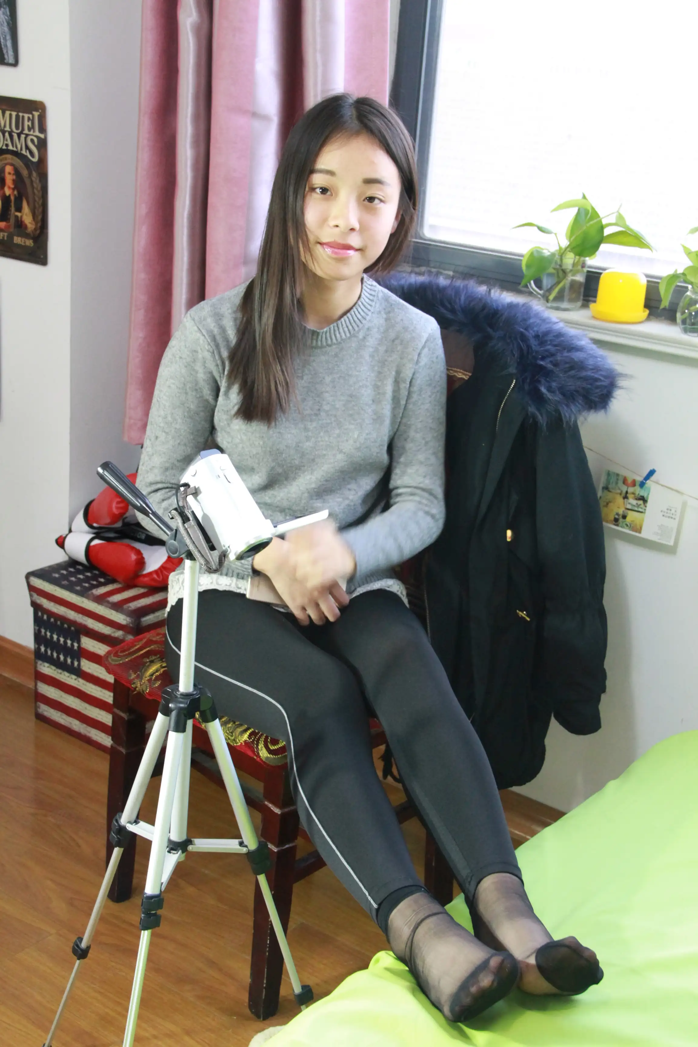 自由摄影 NO.006 初冬的季节棉袜搭配丝足确实不错[109P 280.4M] - 第4张