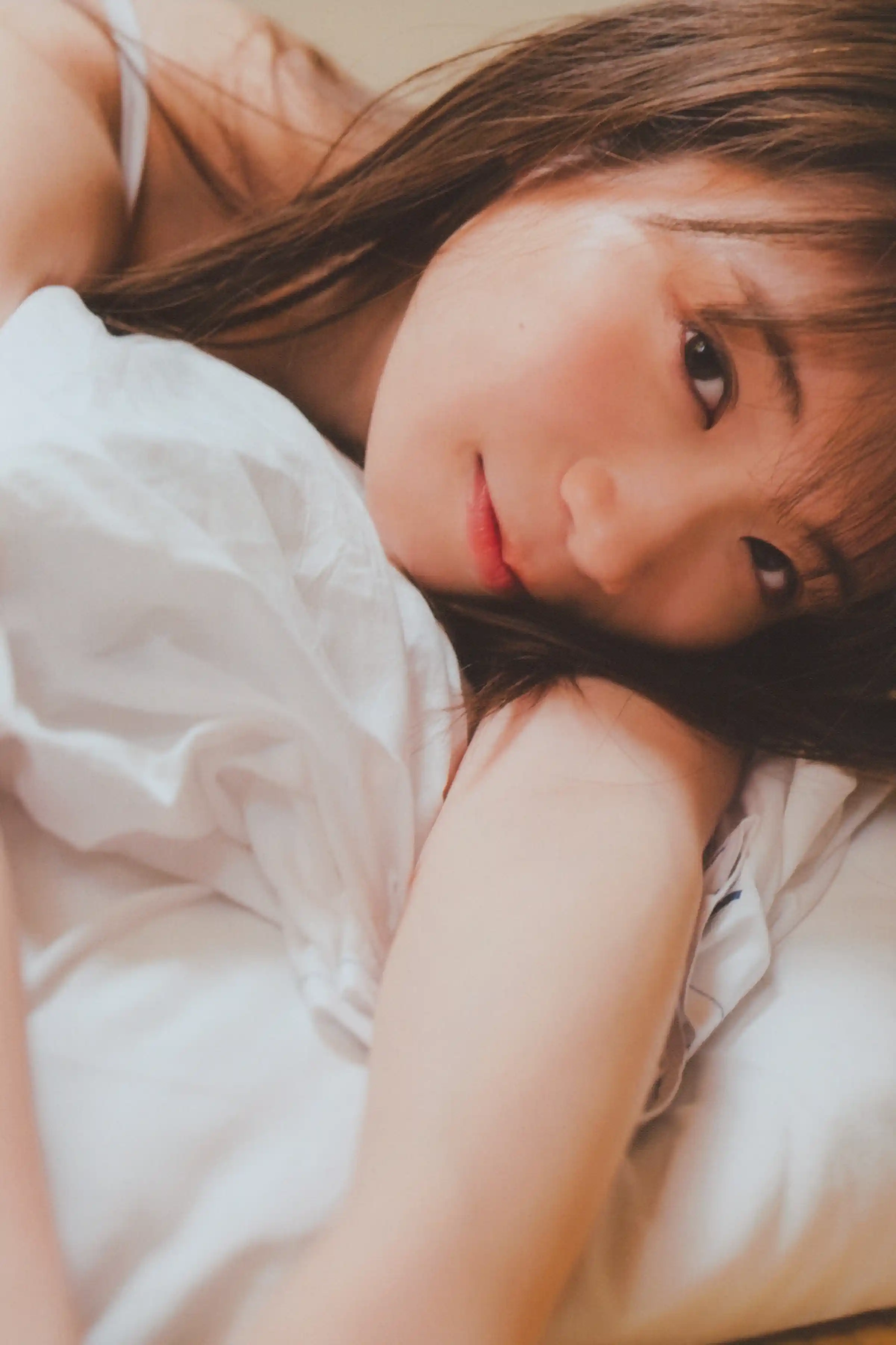 乃团无损 2023.02.21 秋元真夏　卒業記念写真集『振り返れば、乃木坂』 [161P 1.09 GB]