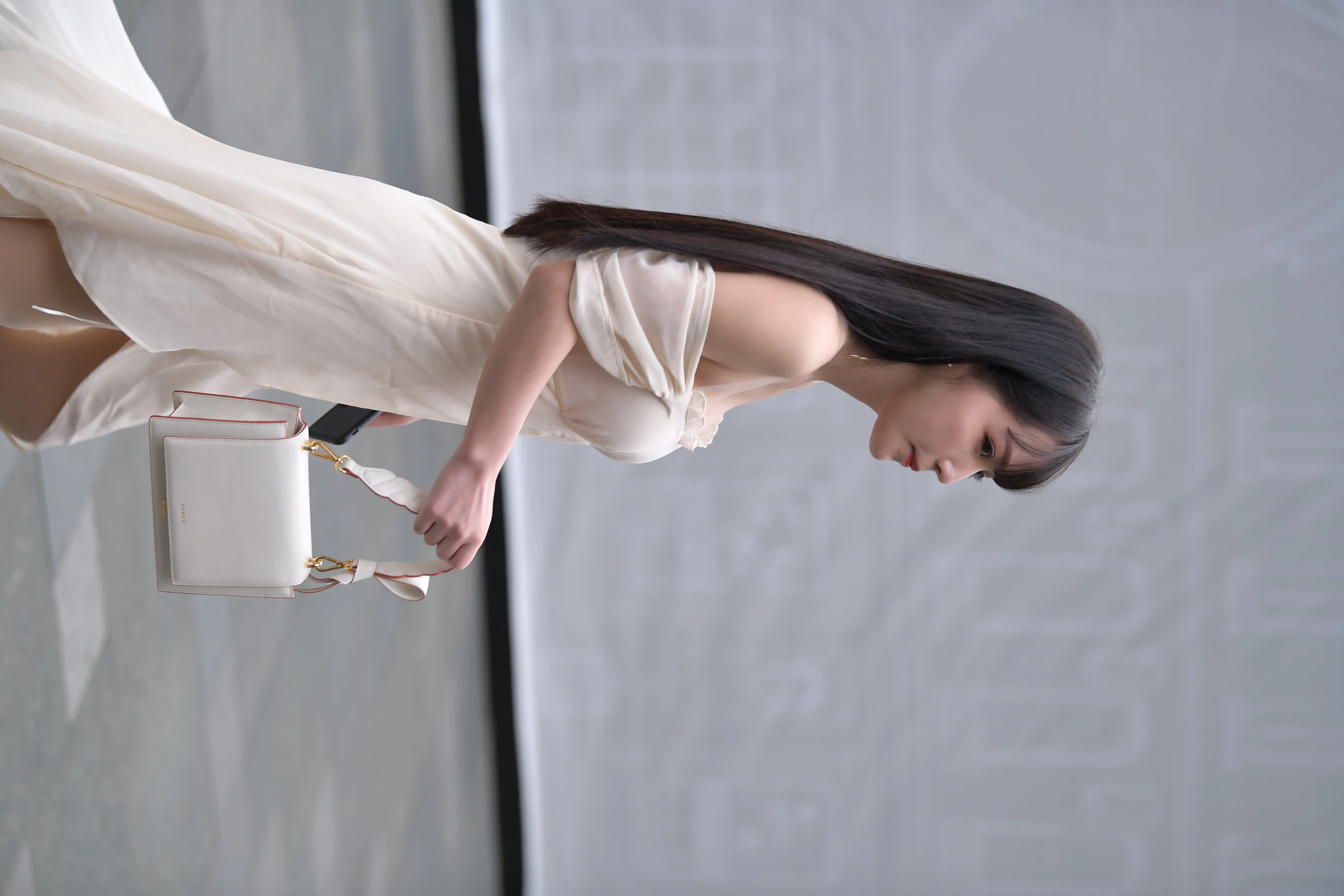 精选街拍 NO.017 白色连衣裙极品女神 [58P 743.40 MB] - 第3张