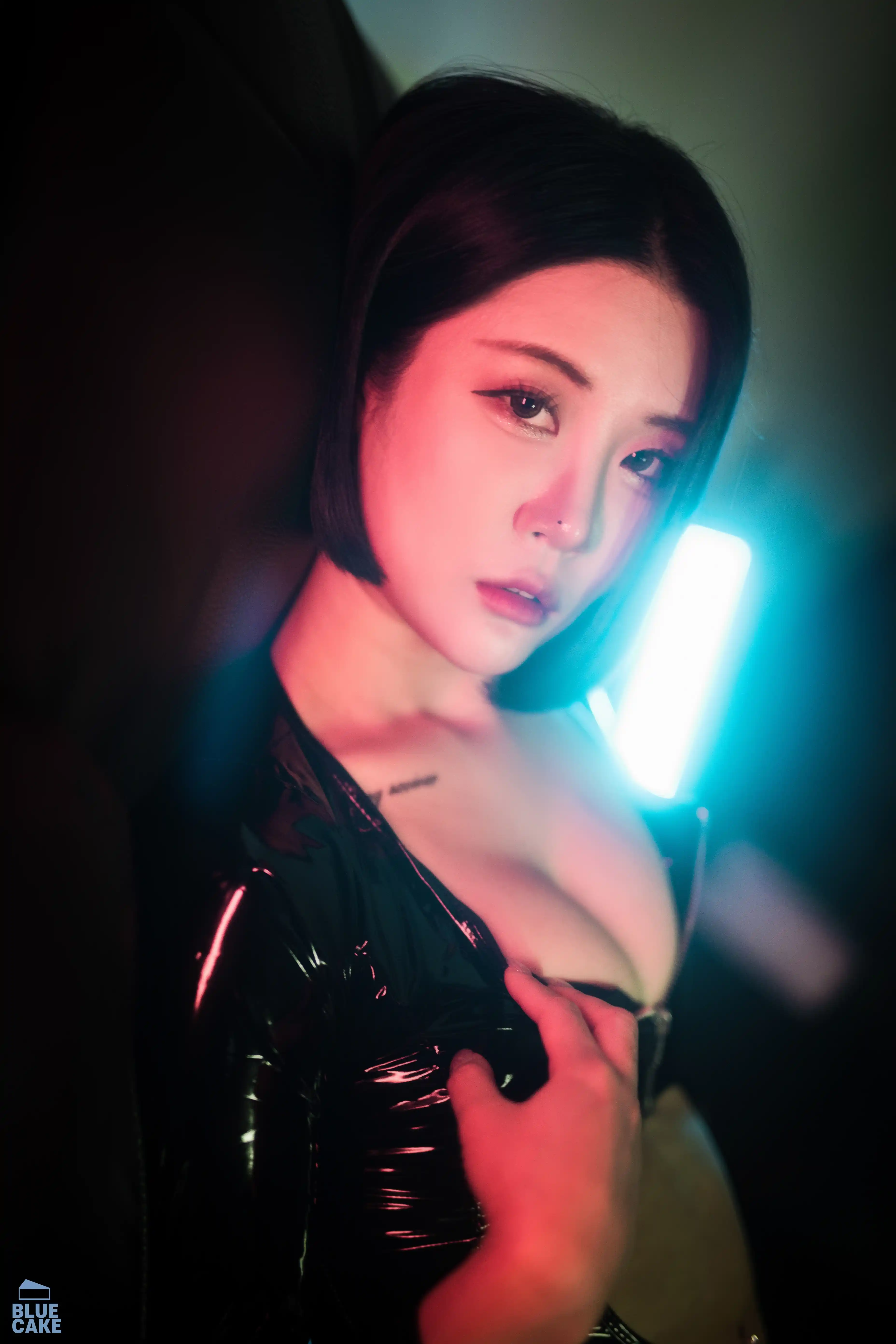 [BLUECAKE] Vol.0029 Bomi - City Of Night [76P 778MB] - 第1张