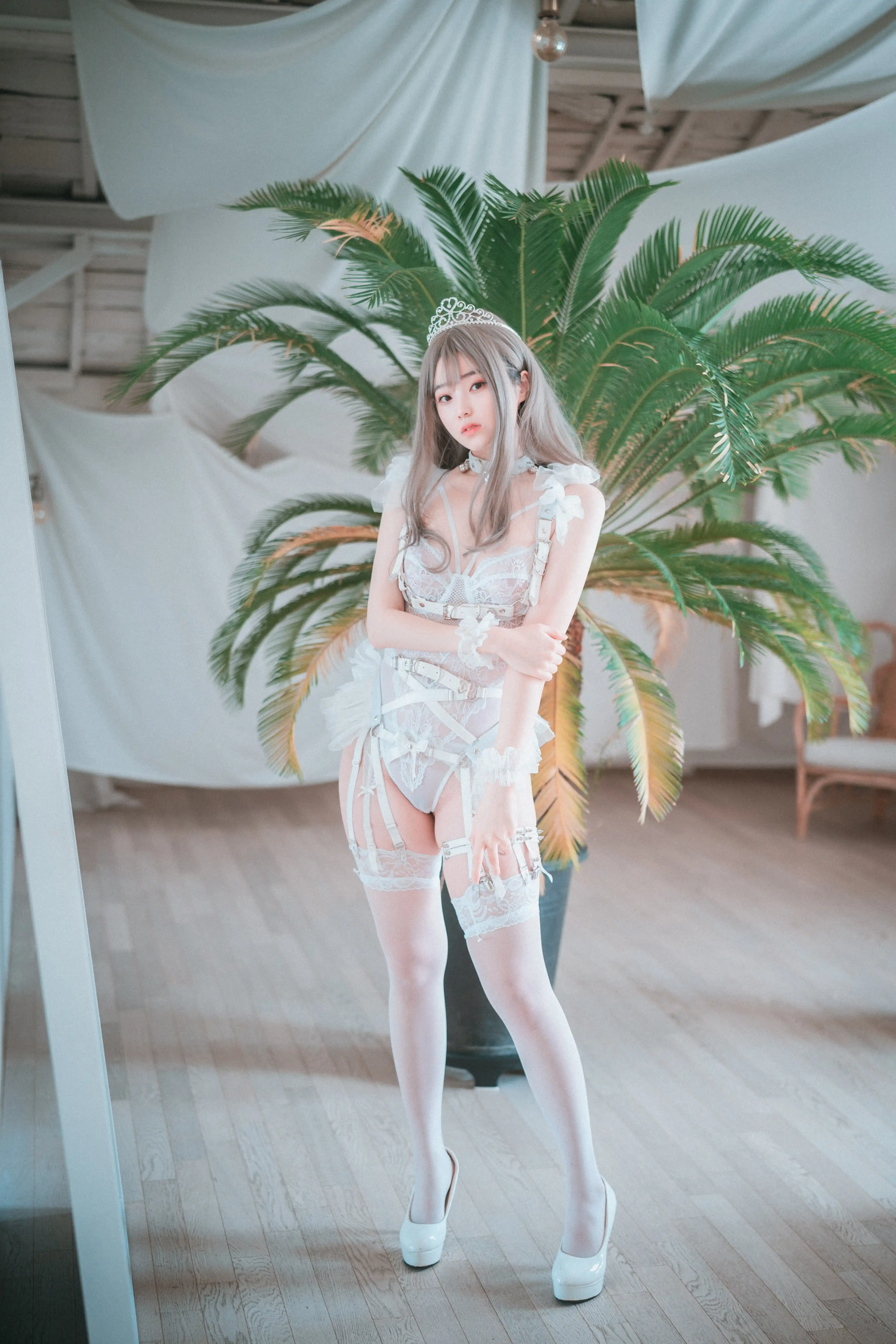 DJAWA Photo Vol.0010 Bambi (밤비) “Reine de Blanc” [42P 434MB] - 第2张