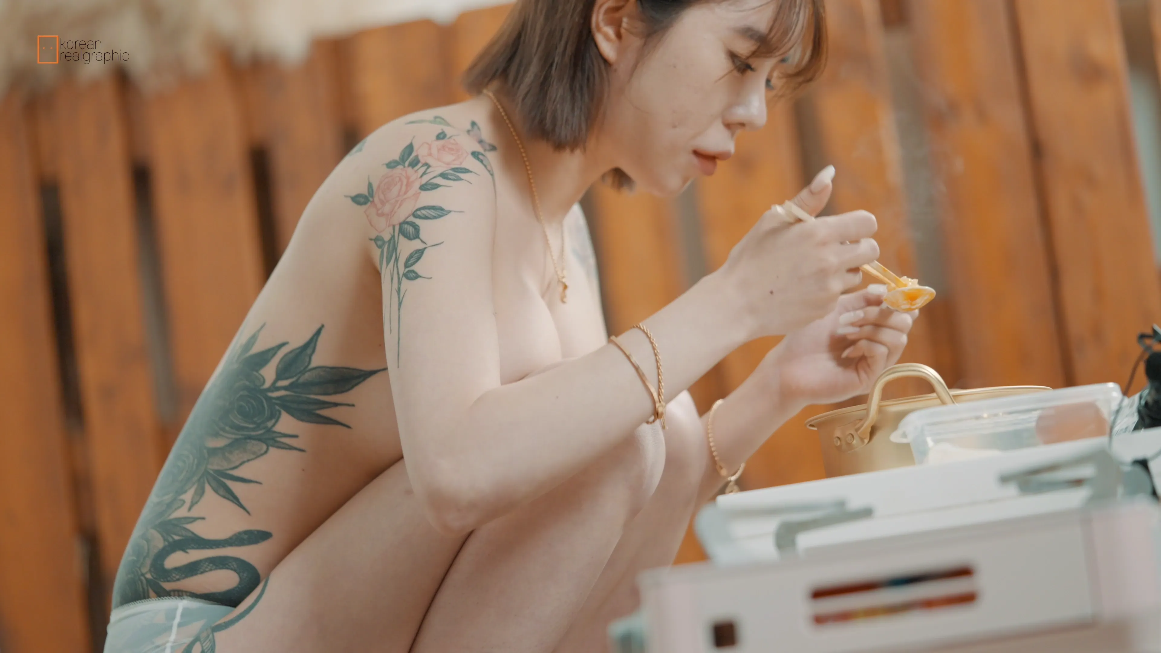 034_Korean Realgraphic NO.096 Friend room & mukbang [19P+1V／2.61GB]