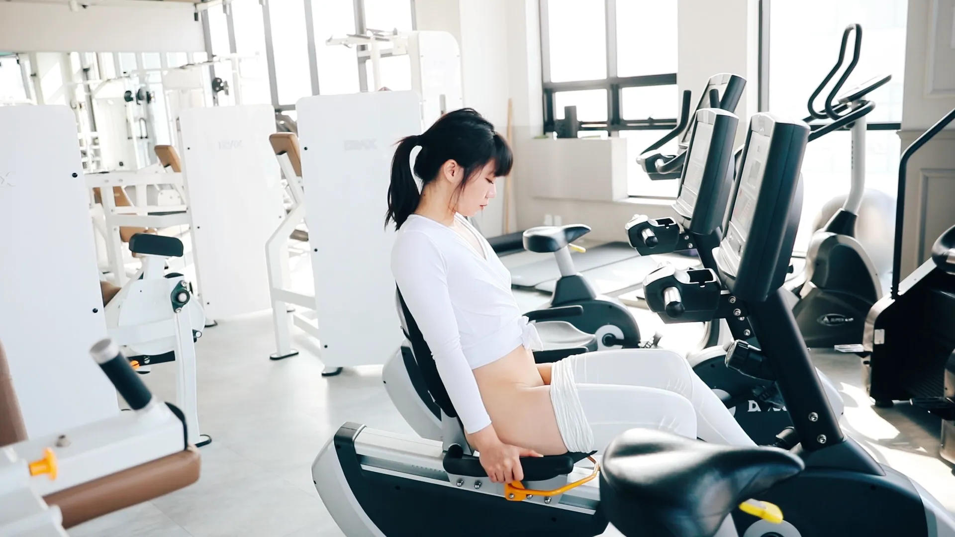 046_Loozy Kissme Strip Fitness + Video [85P+7V-639MB] - 第1张