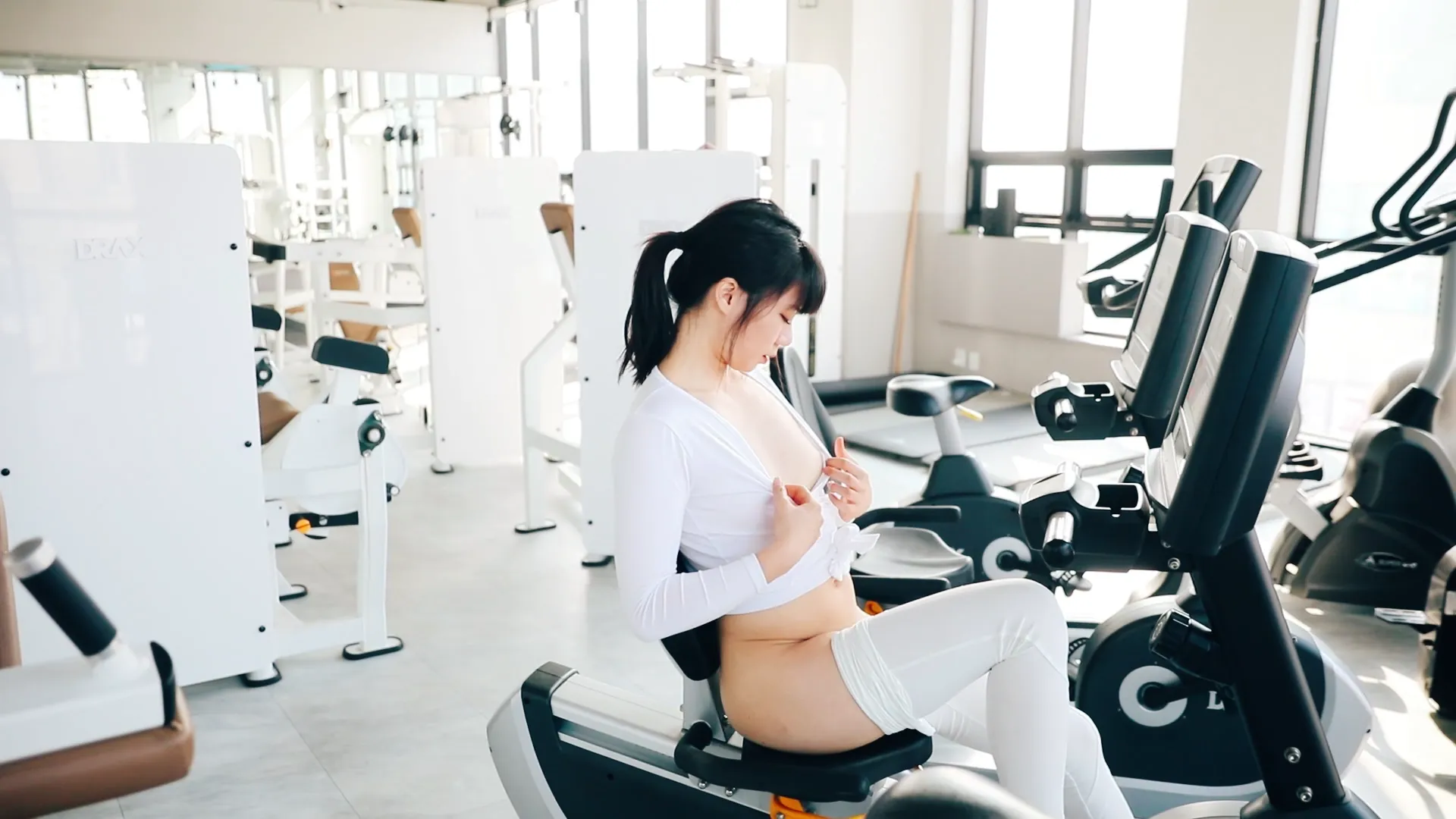046_Loozy Kissme Strip Fitness + Video [85P+7V-639MB] - 第2张