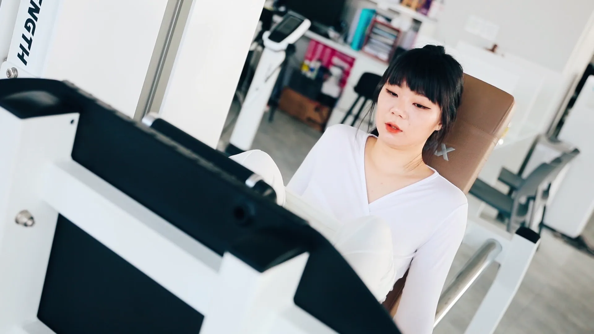 046_Loozy Kissme Strip Fitness + Video [85P+7V-639MB] - 第4张