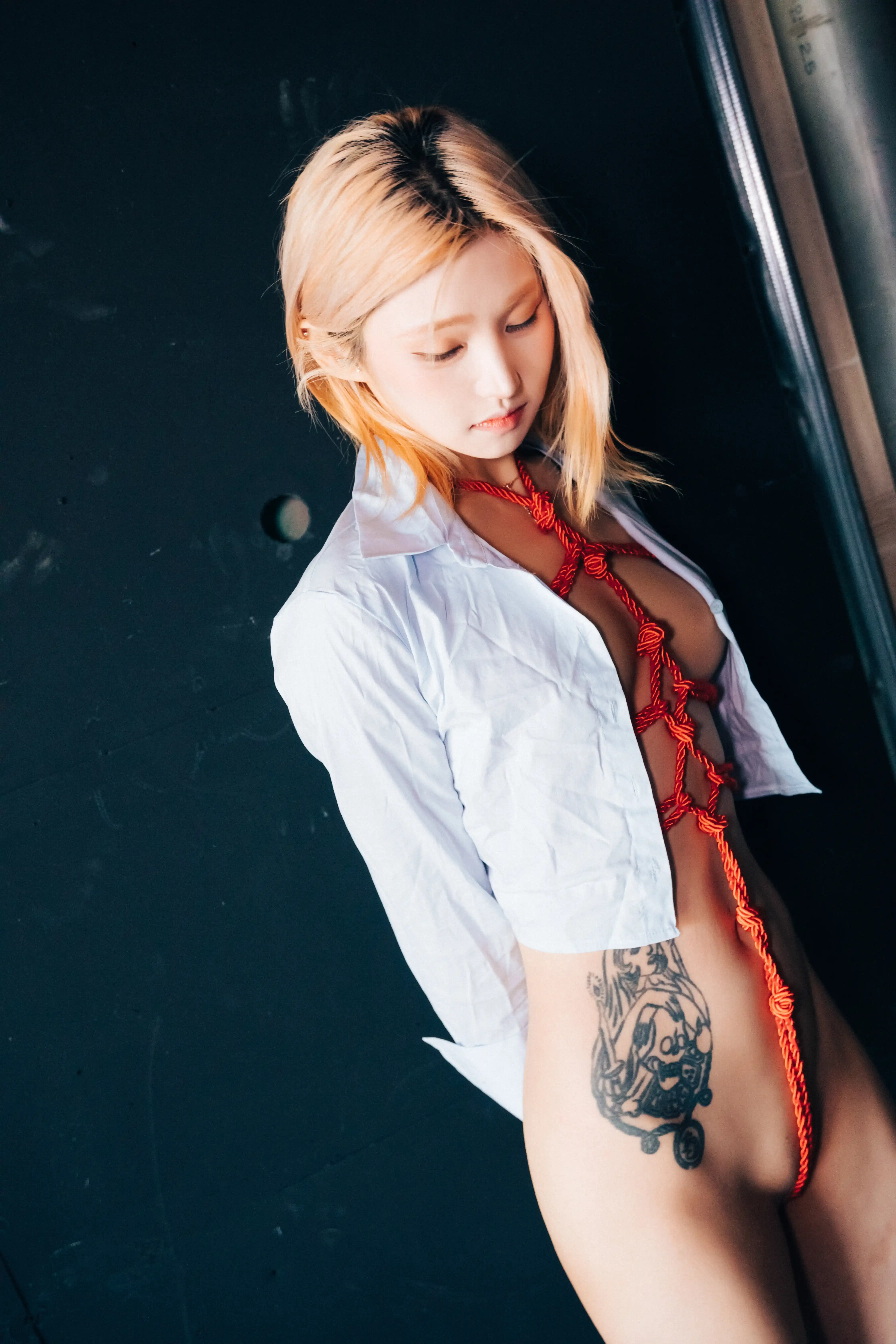 106_Loozy Enslave Girlcrush [81P+6V／1.68GB] - 第28张