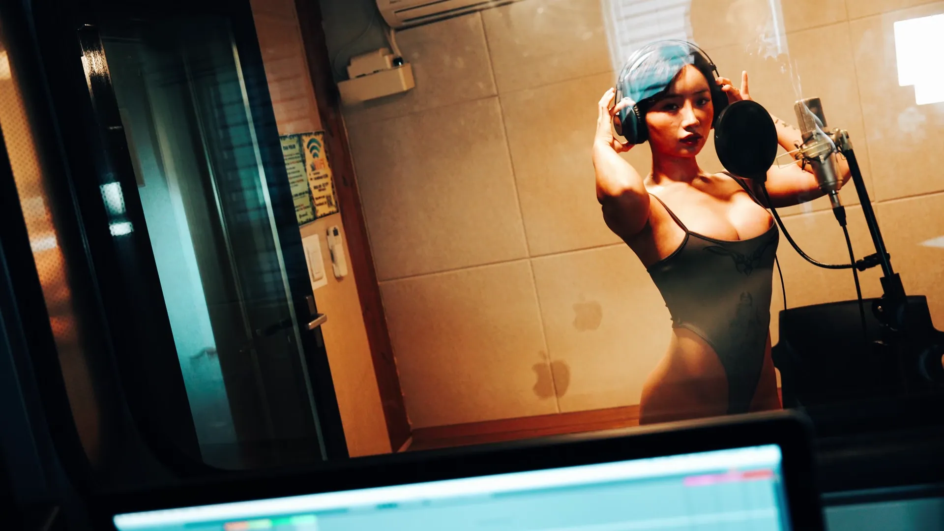 116_Loozy Booty Queen Nude Recording [89P+5V／2.04GB] - 第19张