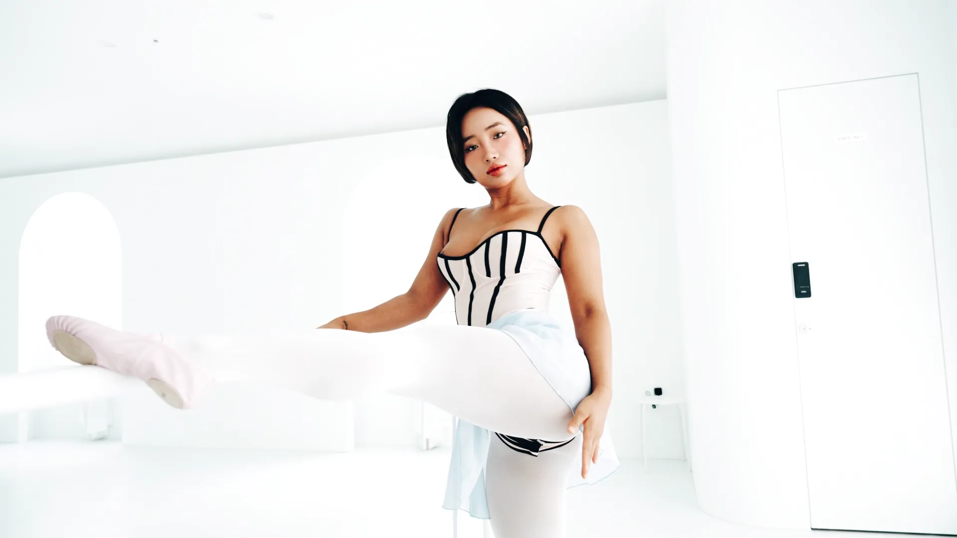 130_Loozy Booty Queen Tied Ups [179P+5V／2.56GB] - 第11张
