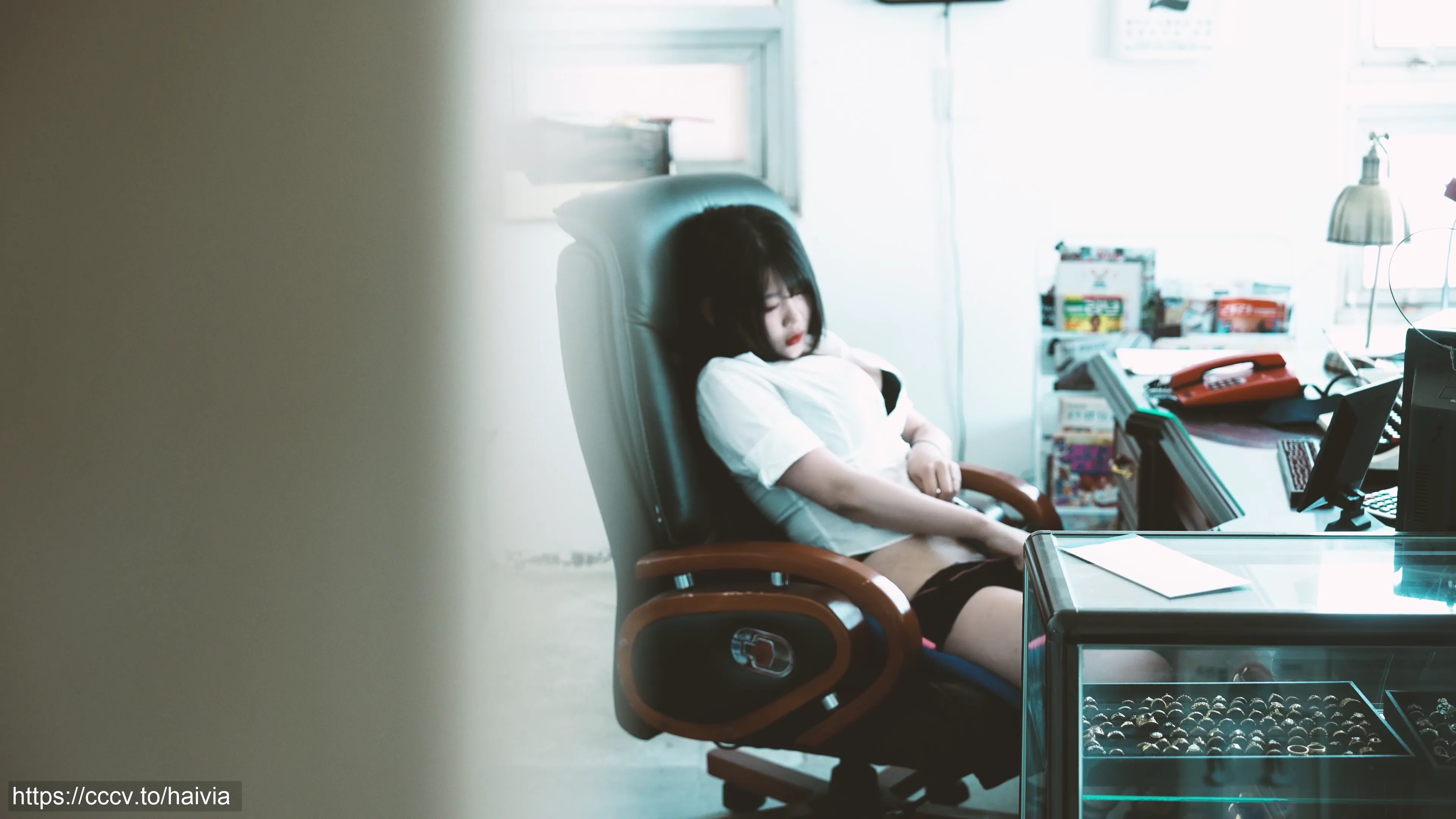 173_Loozy Zia Female employee [148P5V-2.57GB] - 第2张